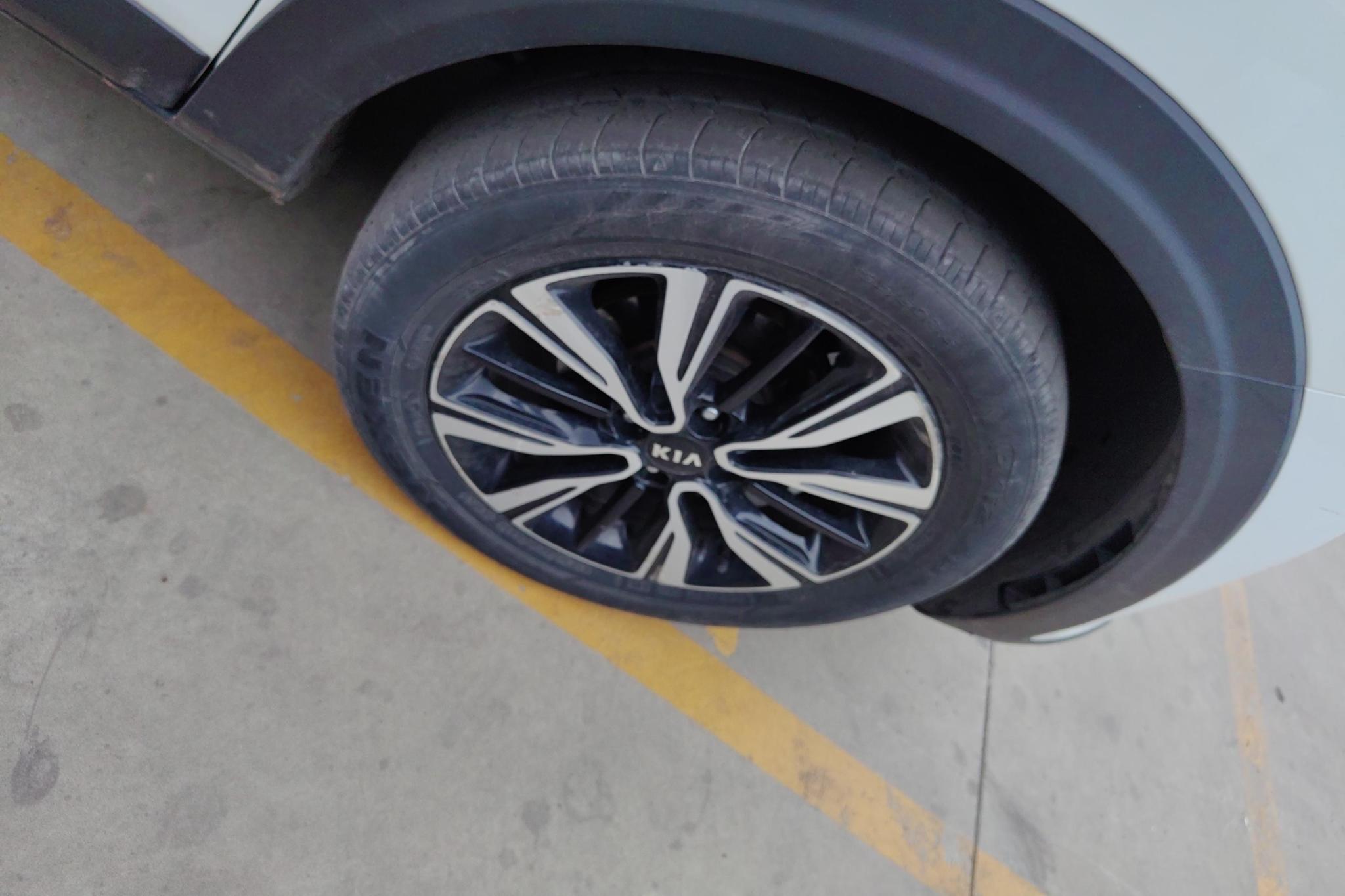 Kia KX1 2019 1.4L AT VI