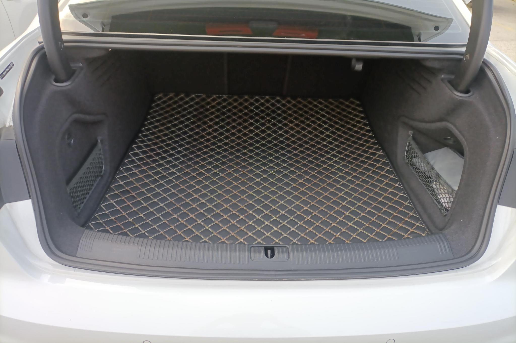 Audi A4L id 4439391 из Китая 7