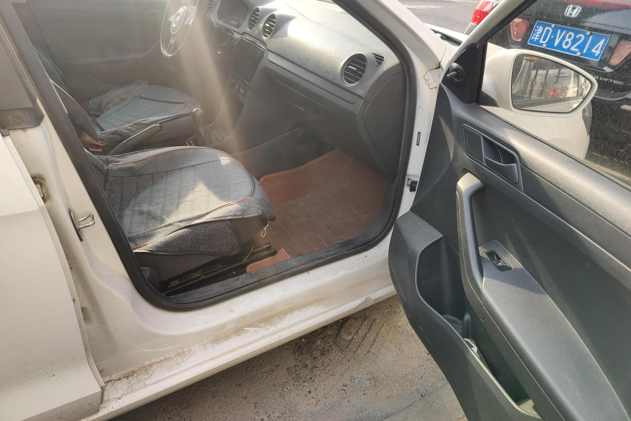 Volkswagen Jetta 2015 1.6L MT Fashion