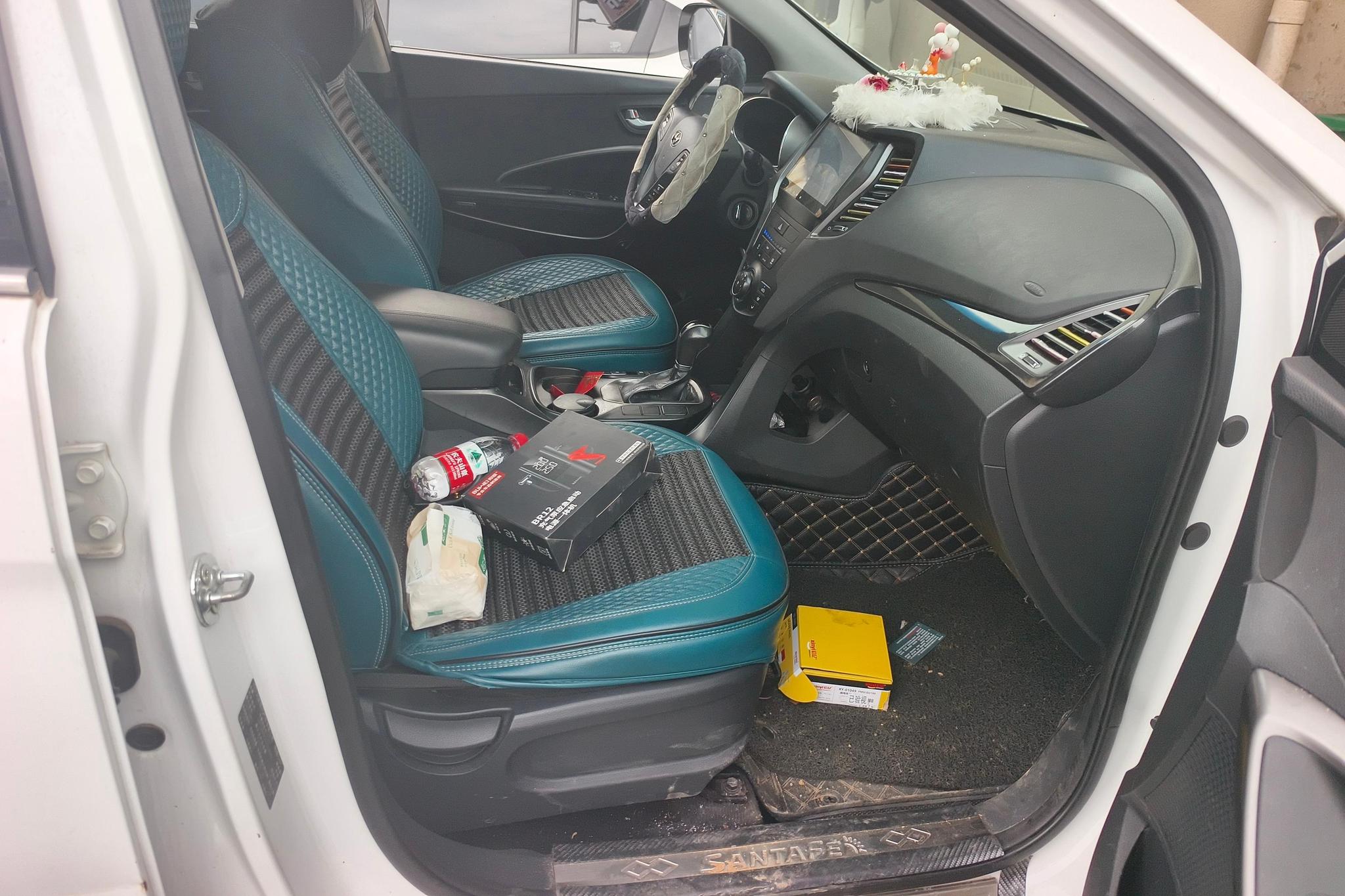 Hyundai Santa Fe 2013 2.4L AT Comfort