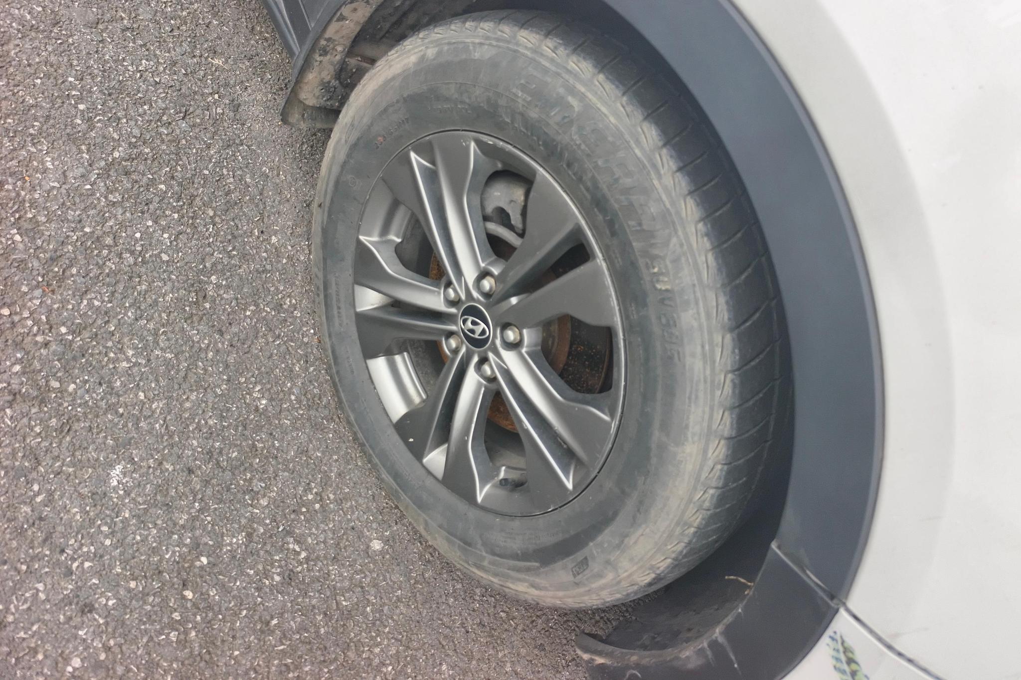 Hyundai Santa Fe 2013 2.4L AT Comfort