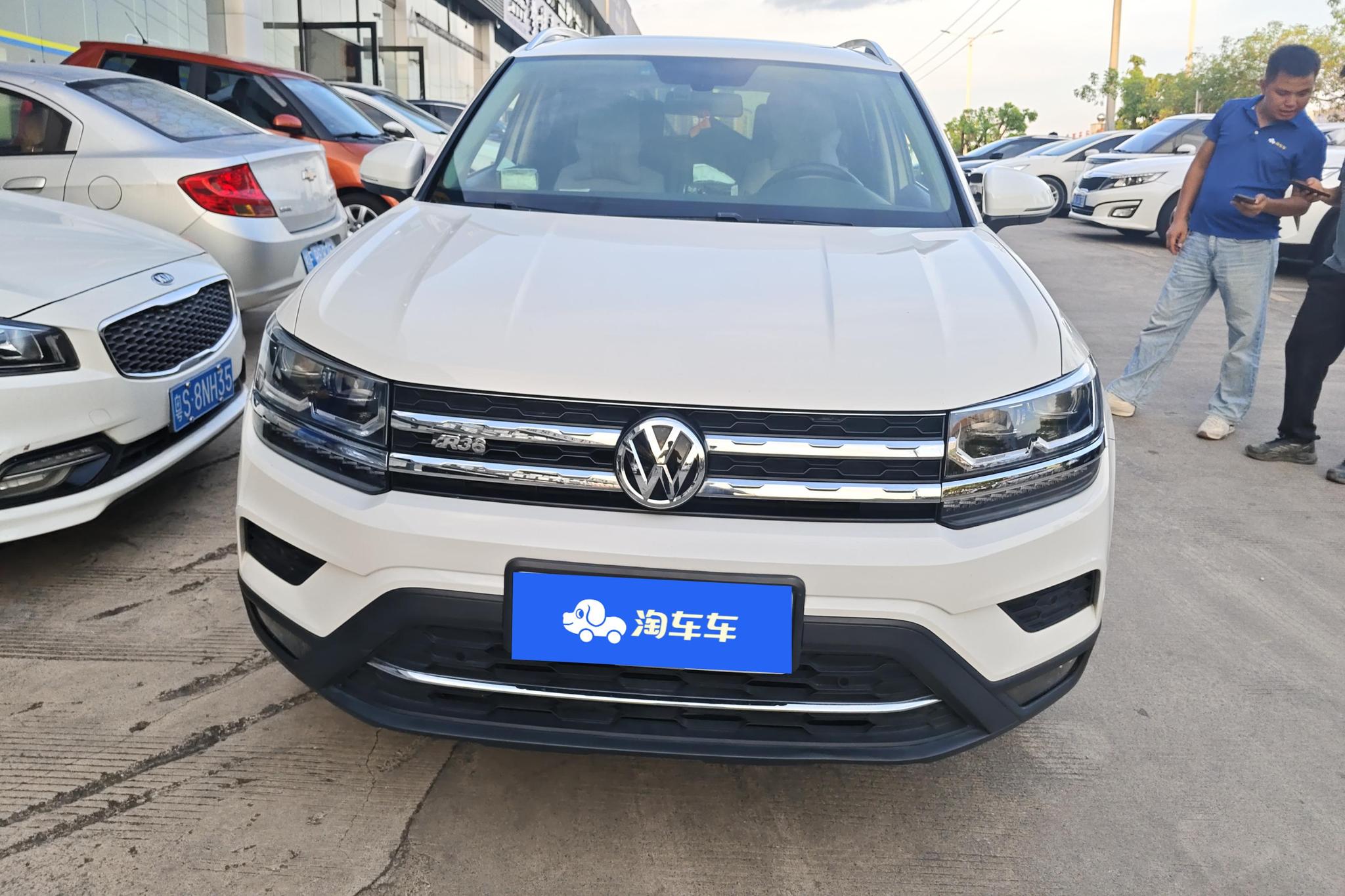 Volkswagen Tharu 2020 280TSI Luxury PLUS VI