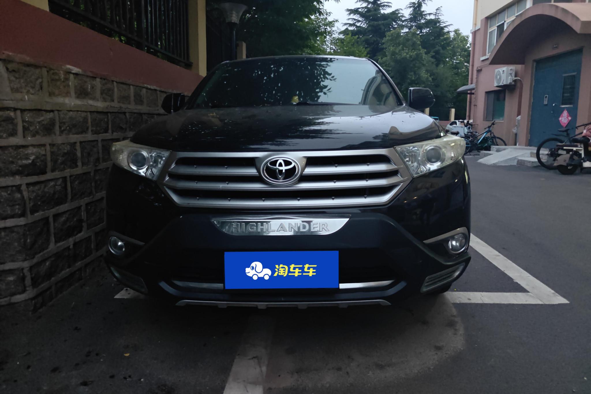 Toyota Highlander 2012 2.7L 5 мест Elite