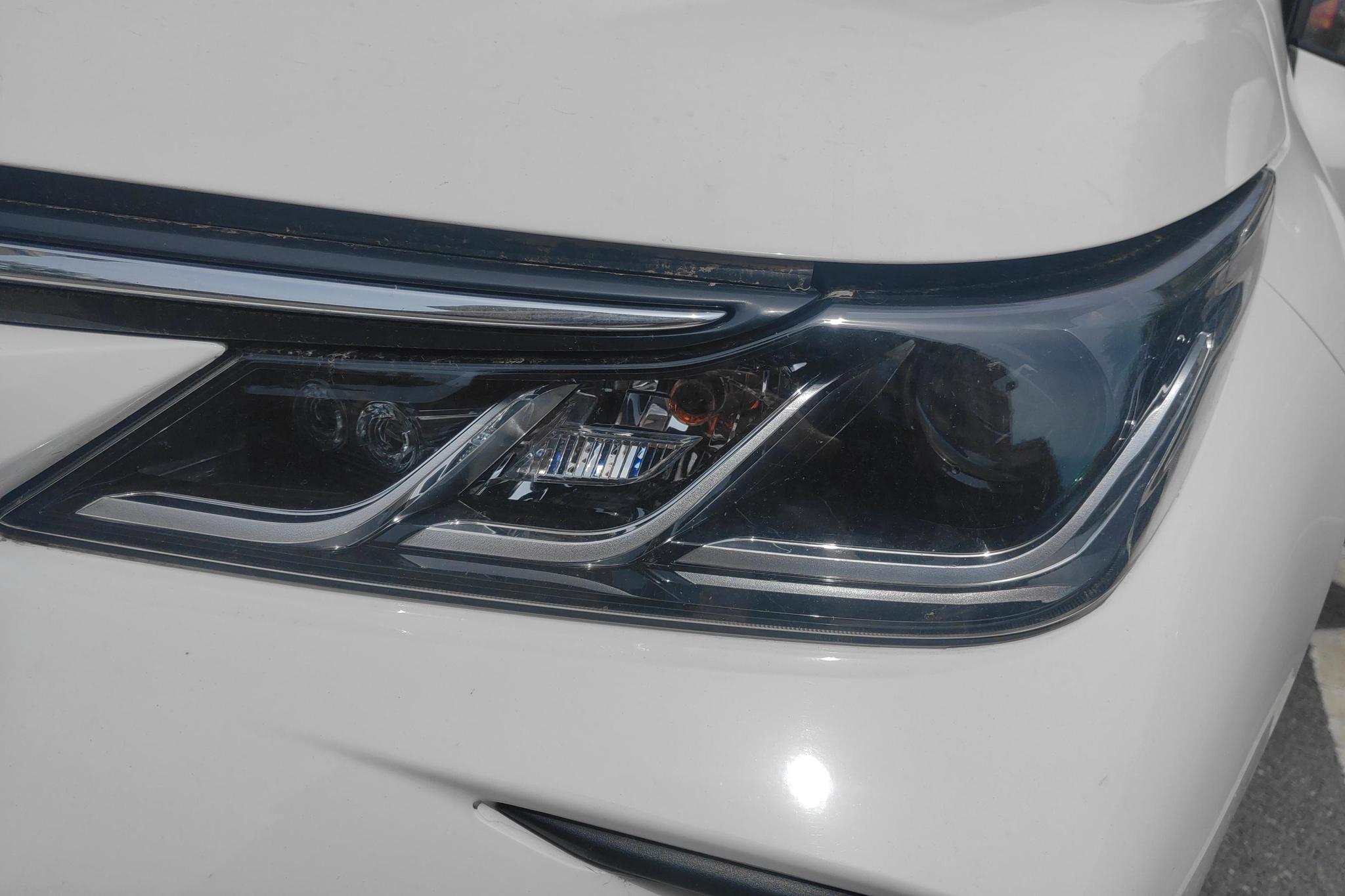 Toyota Corolla 2021 Белый из Китая, фото 3