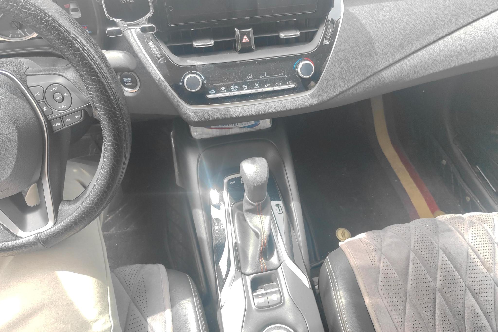 Toyota Corolla id 4453848 из Китая 9