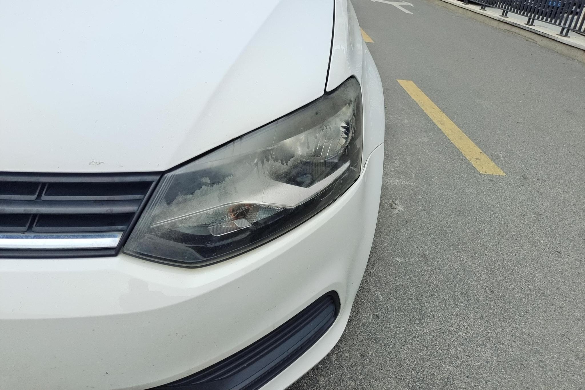 Volkswagen Polo 2014 1.4L MT