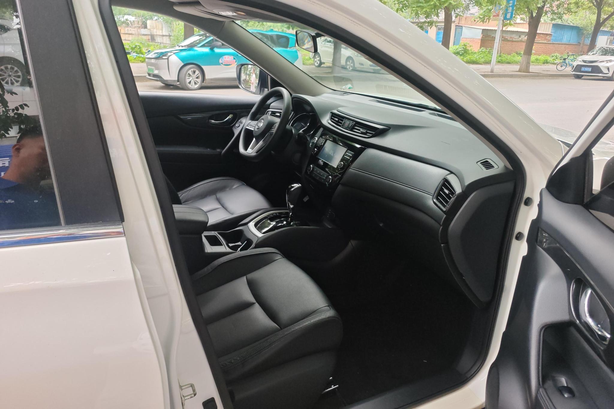 Nissan X-Trail 2017 2.0L CVT Comfort 2WD