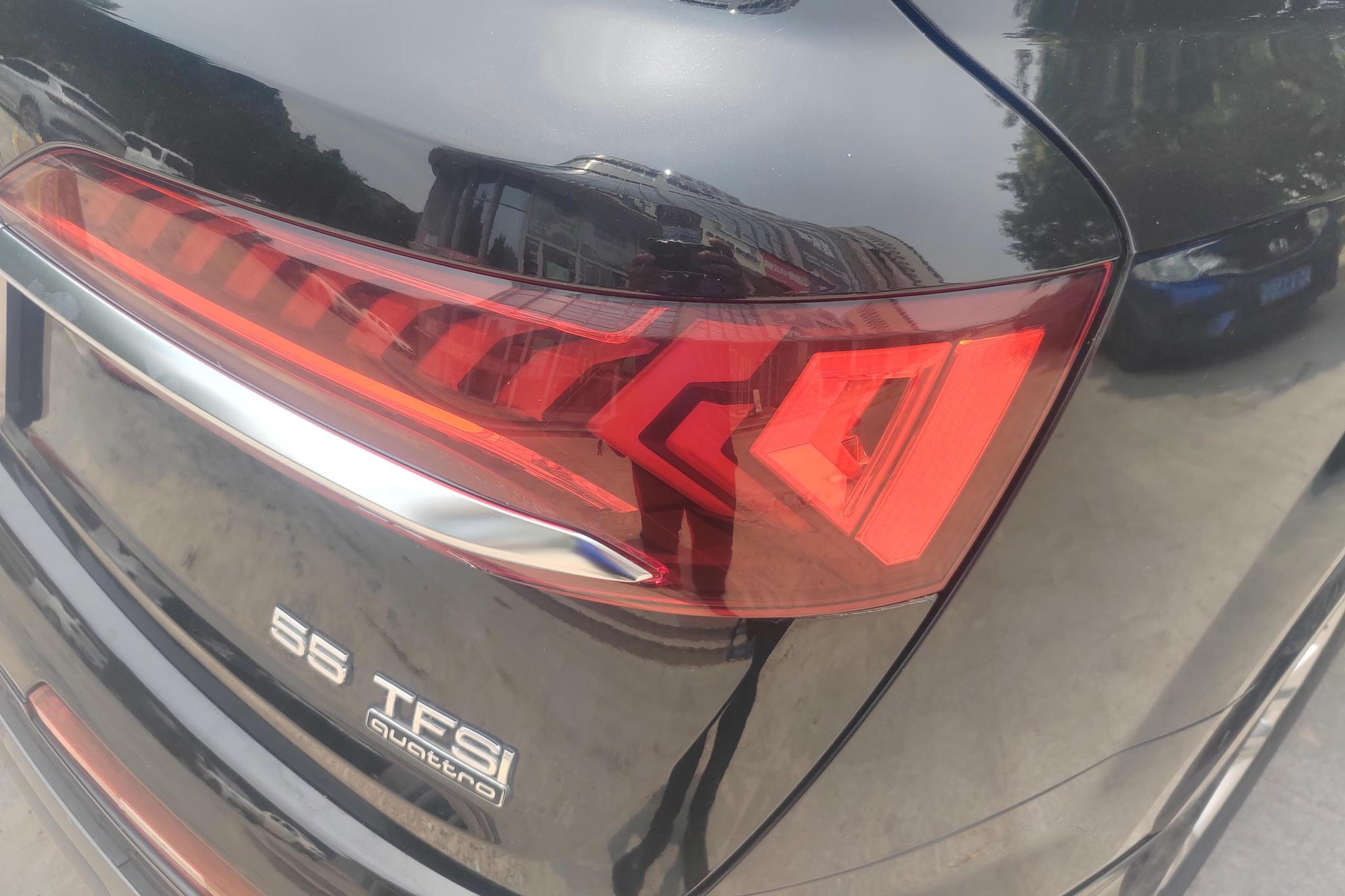 Audi Q7 2023 45 TFSI quattro S line Sport