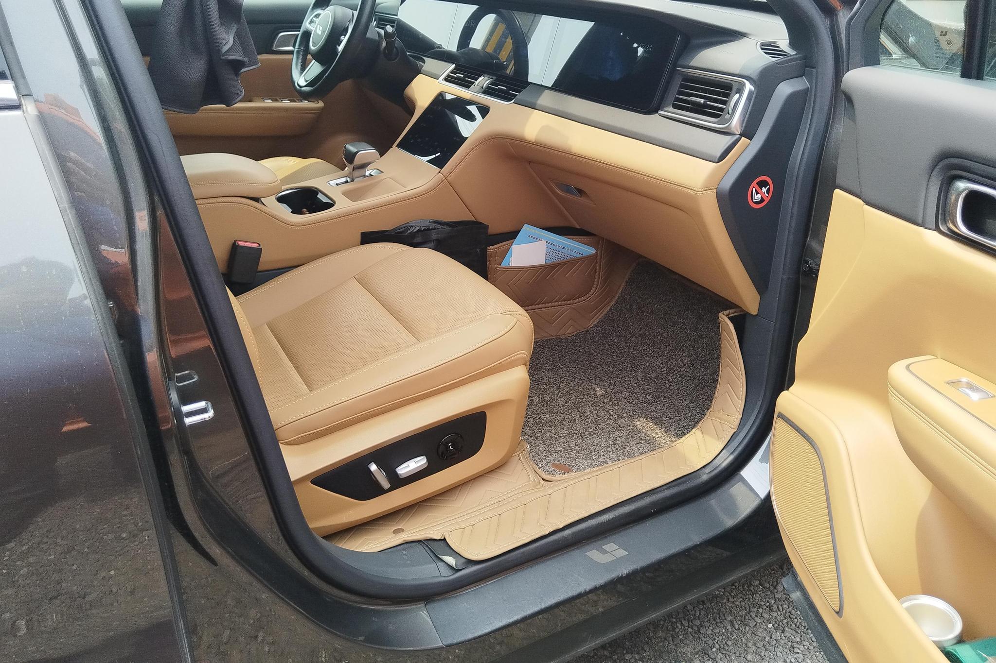 Li Auto ONE 2021 6 мест