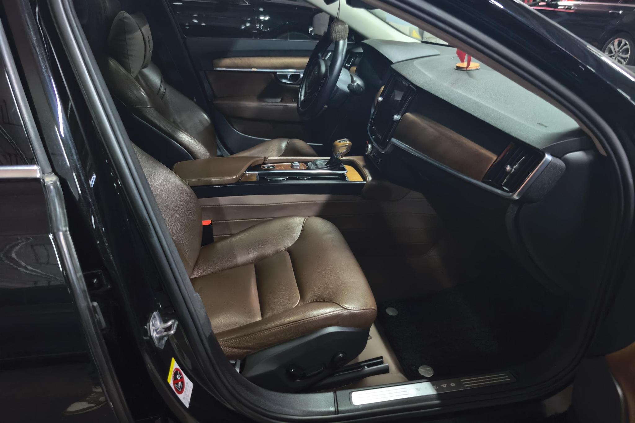 Volvo S90 2020 T5 Luxury