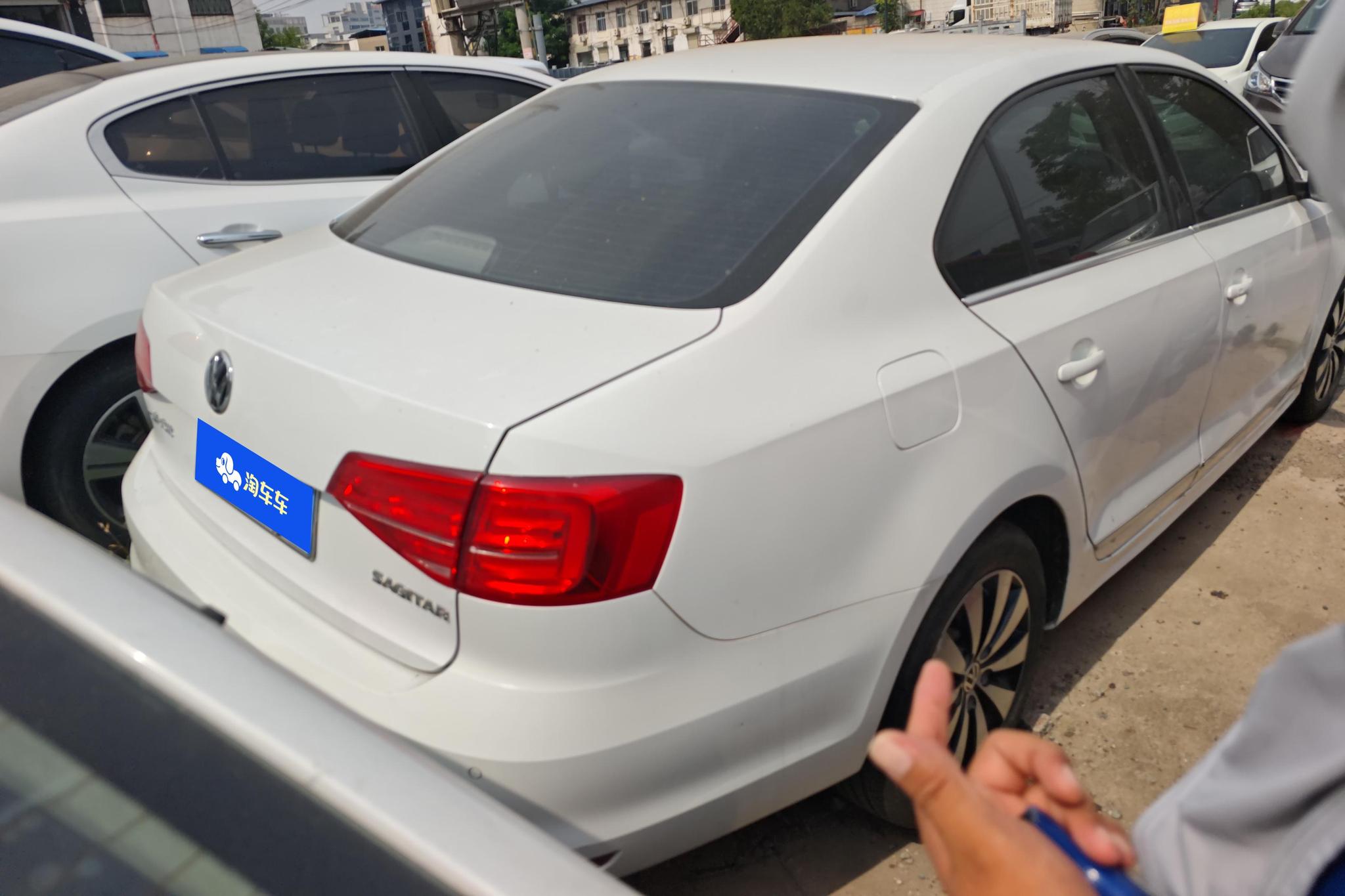 Volkswagen Sagitar 2017 1.6L AT Comfort
