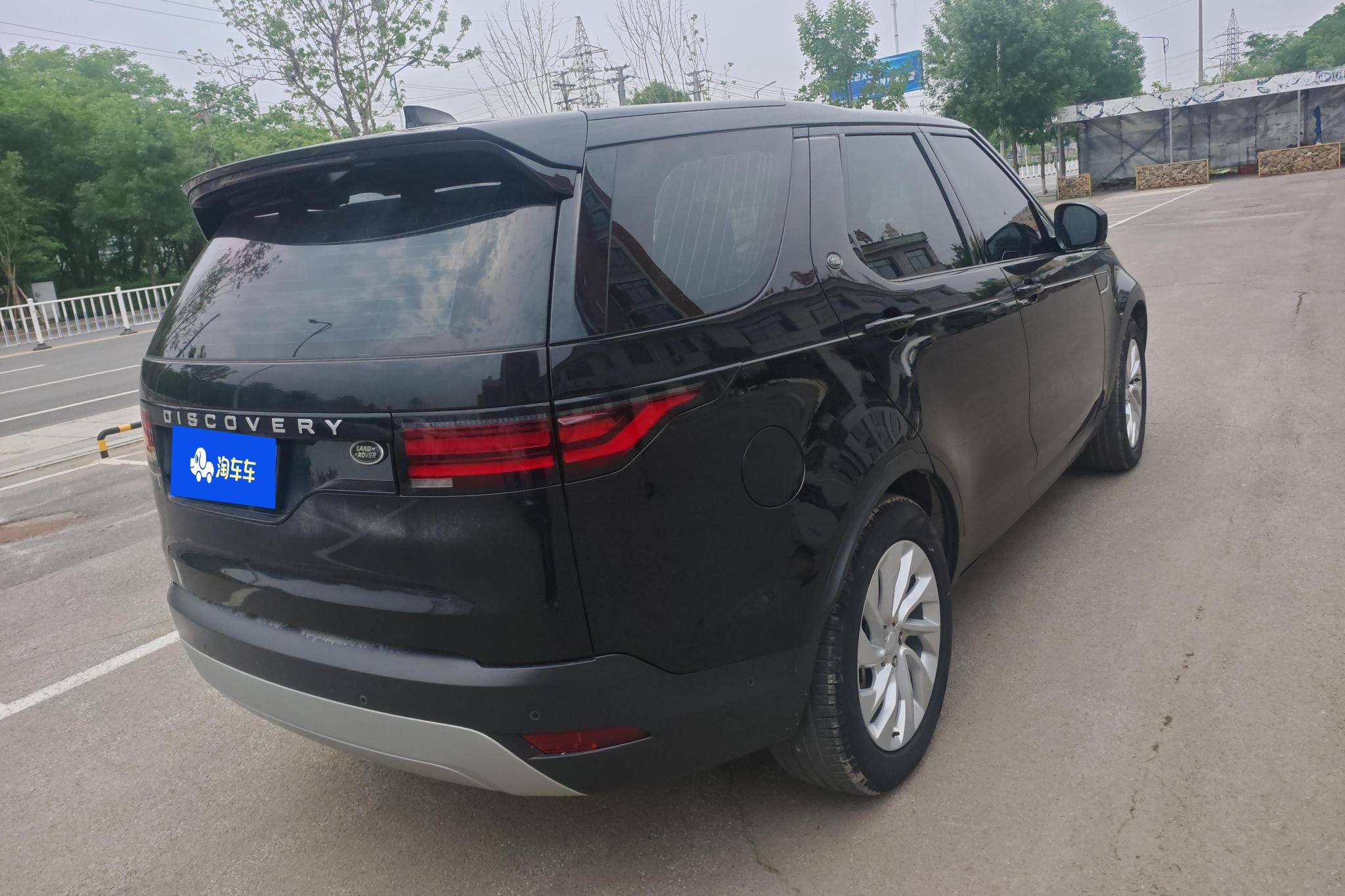 Land Rover Discovery 2023 300PS S