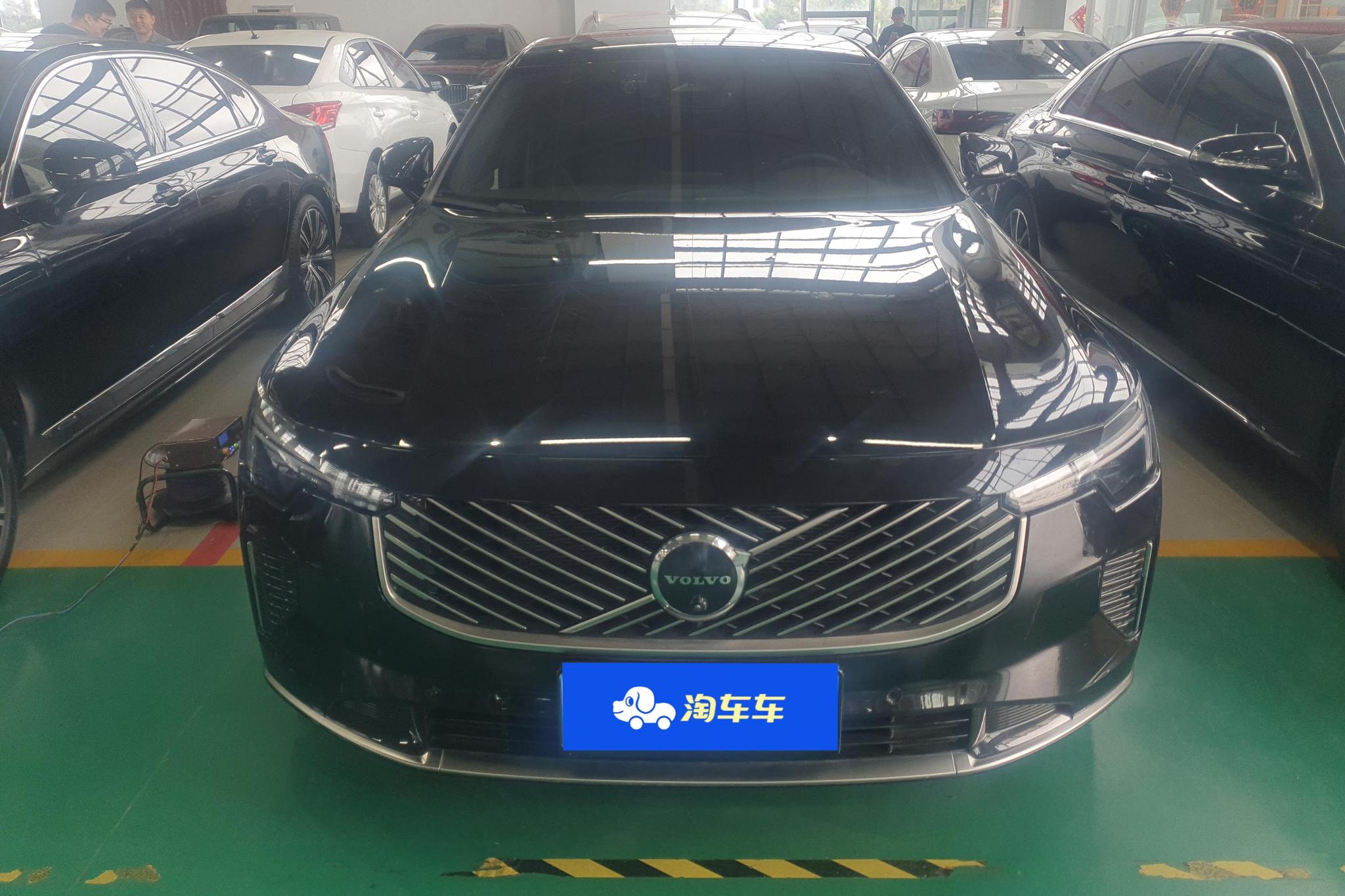 Volvo S90 2026 B5 Luxury