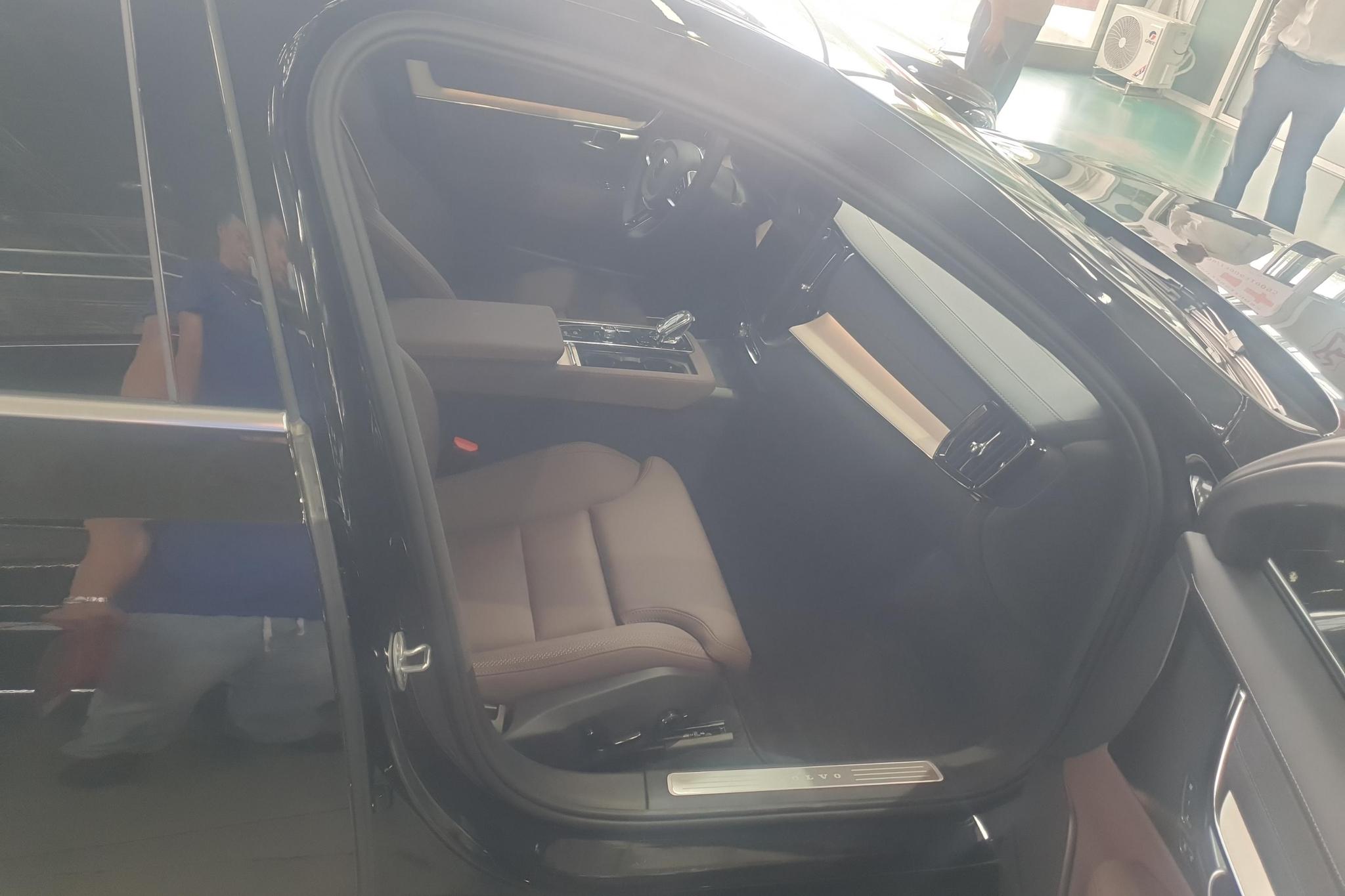 Volvo S90 2026 B5 Luxury