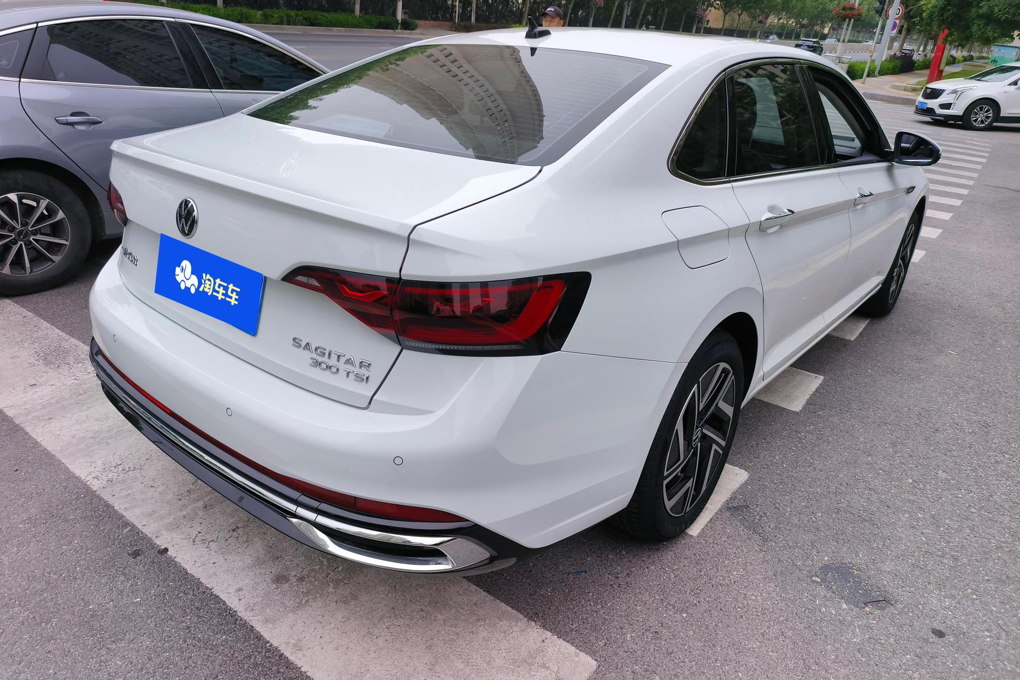 Volkswagen Sagitar 2023 300TSI DSG