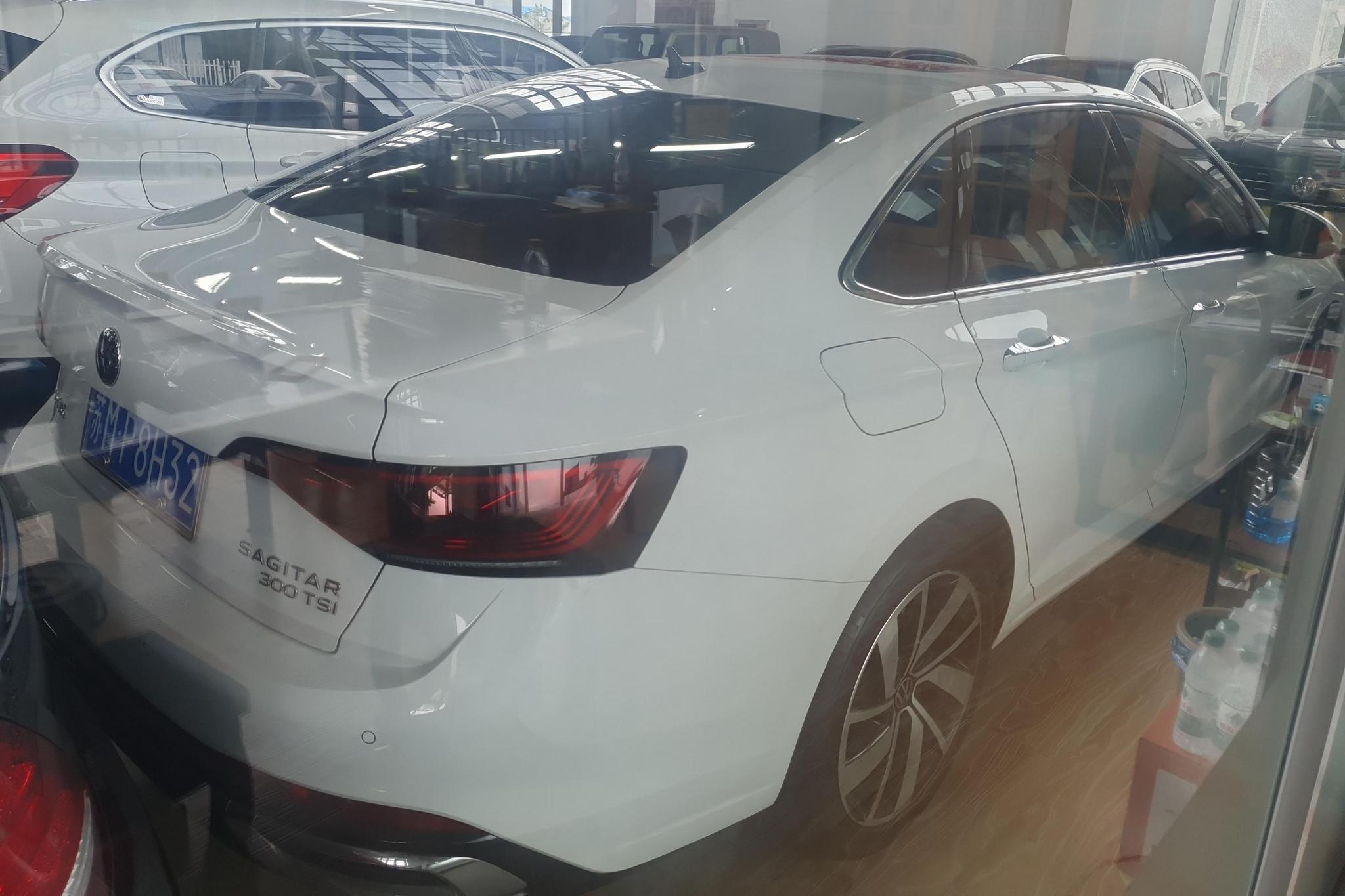 Volkswagen Sagitar 2023 300TSI DSG