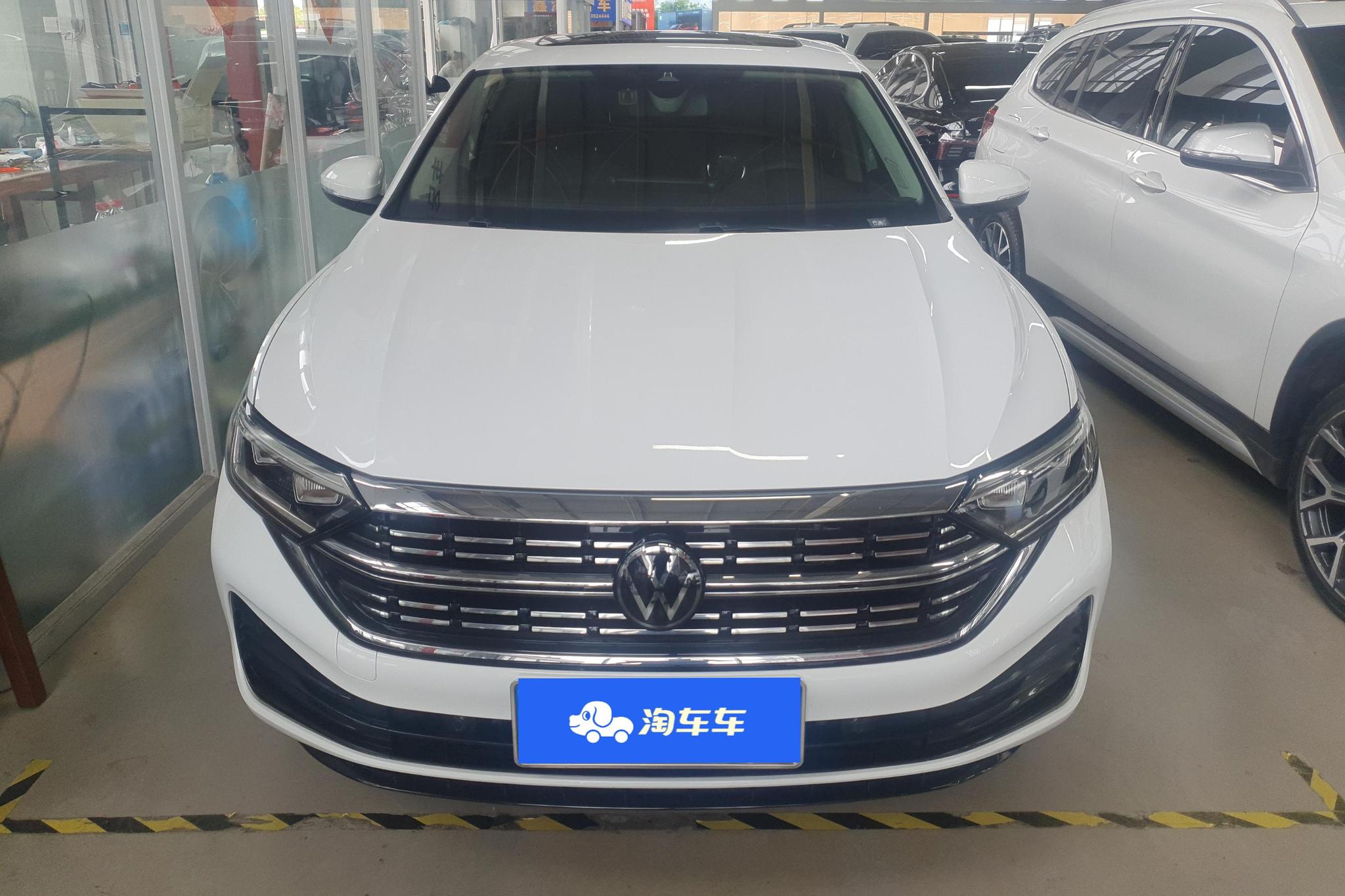 Volkswagen Sagitar 2023 300TSI DSG