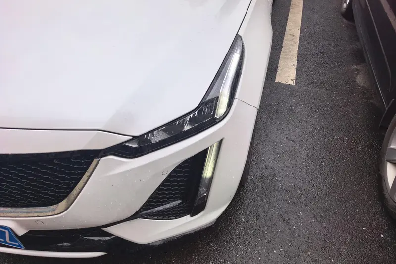 Cadillac CT5 — фото 4