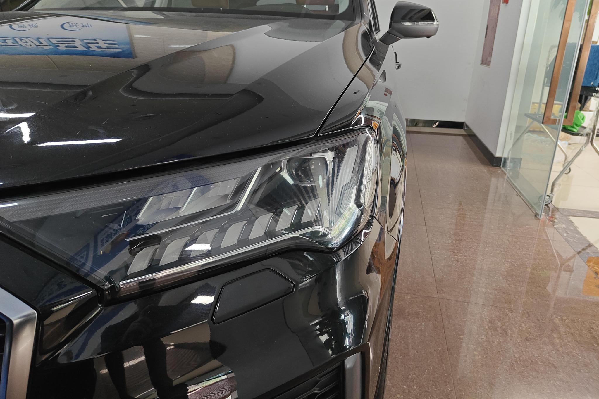 Audi Q7 2023 55 TFSI quattro S line Sport