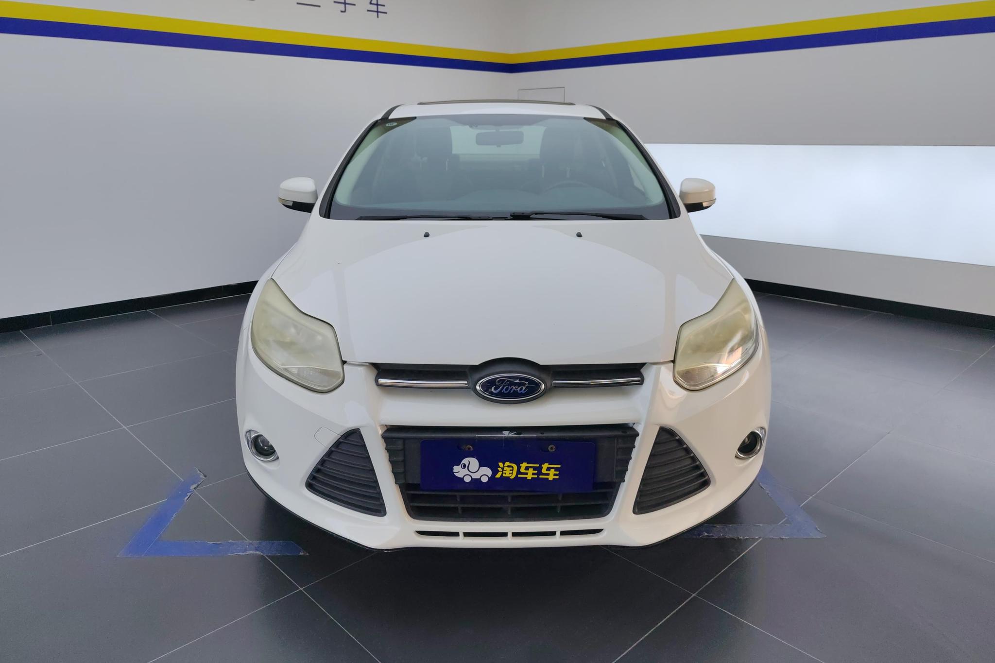 Ford Focus 2012 1.6L AT