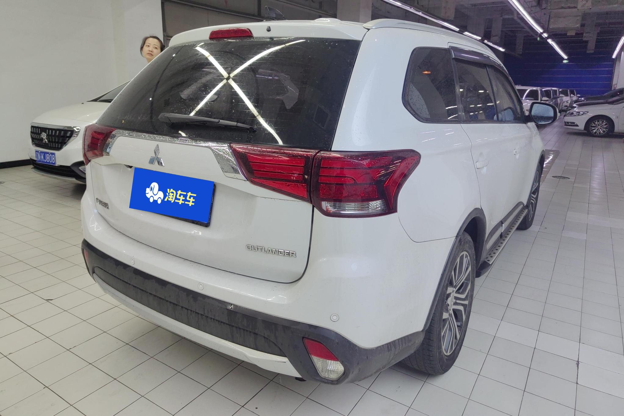 Mitsubishi Outlander 2018 2.0L 5 мест