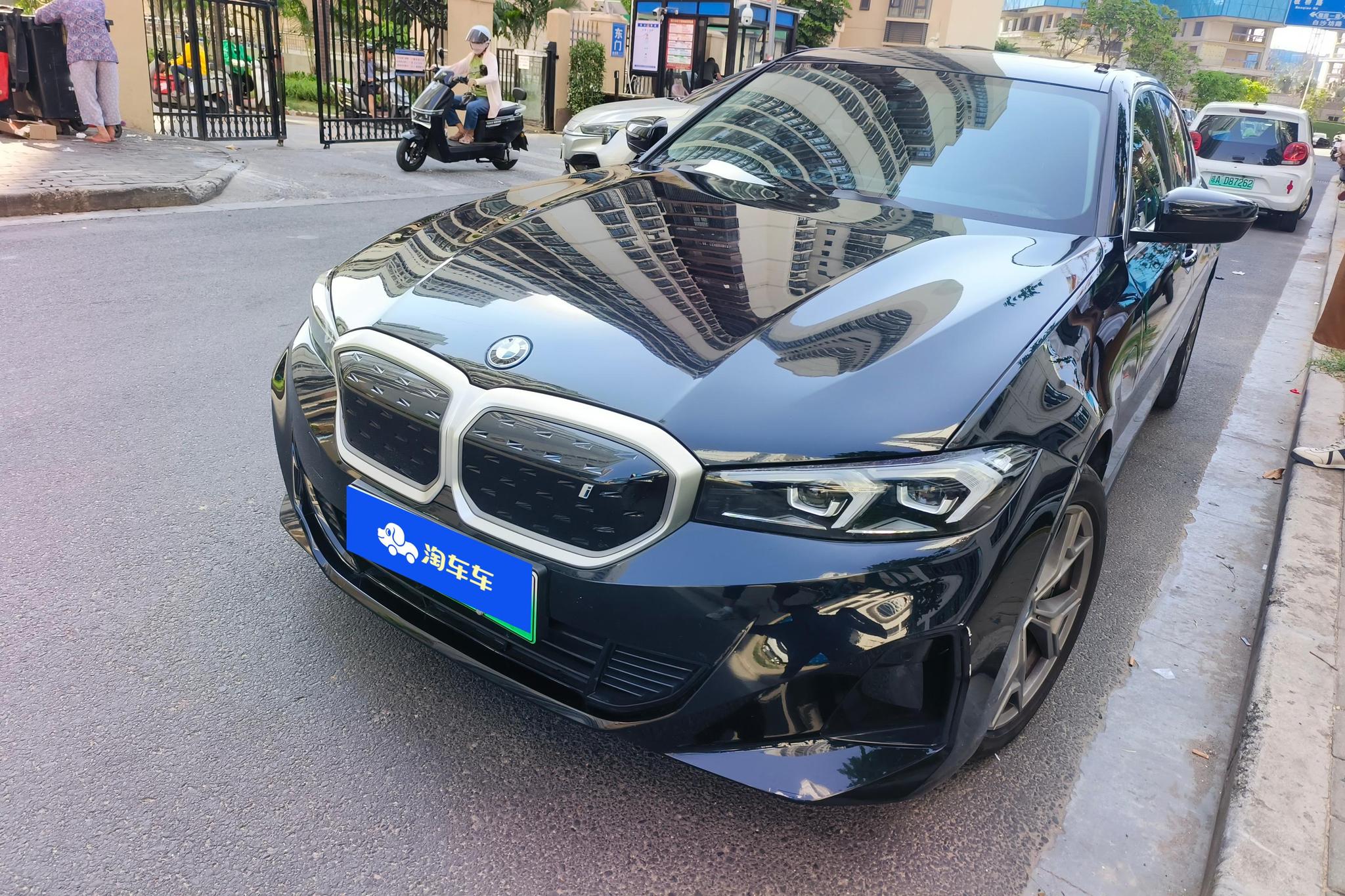 BMW i3 2023 eDrive35L