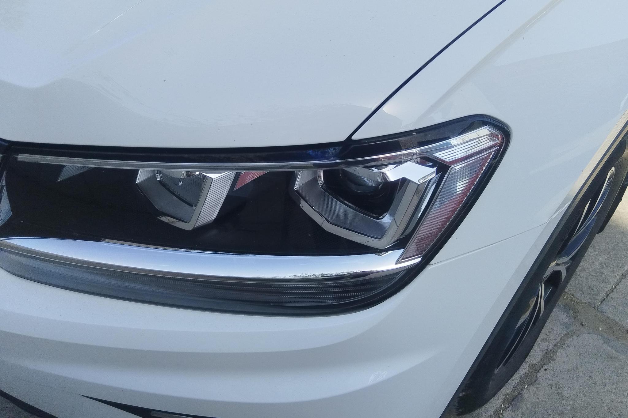 Volkswagen Tiguan L L 2018 330TSI AT Luxury