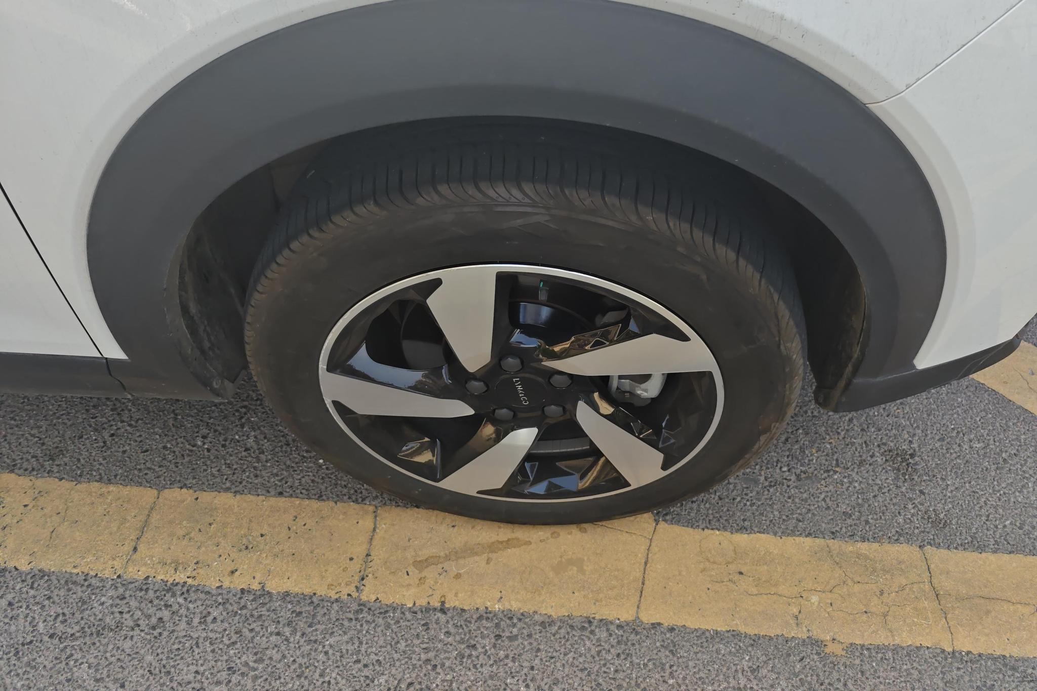 Lynk & Co 06 2020 1.5T Pro