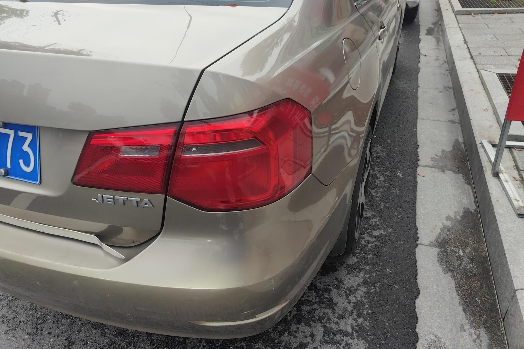 Volkswagen Jetta 2013 1.4L MT Fashion