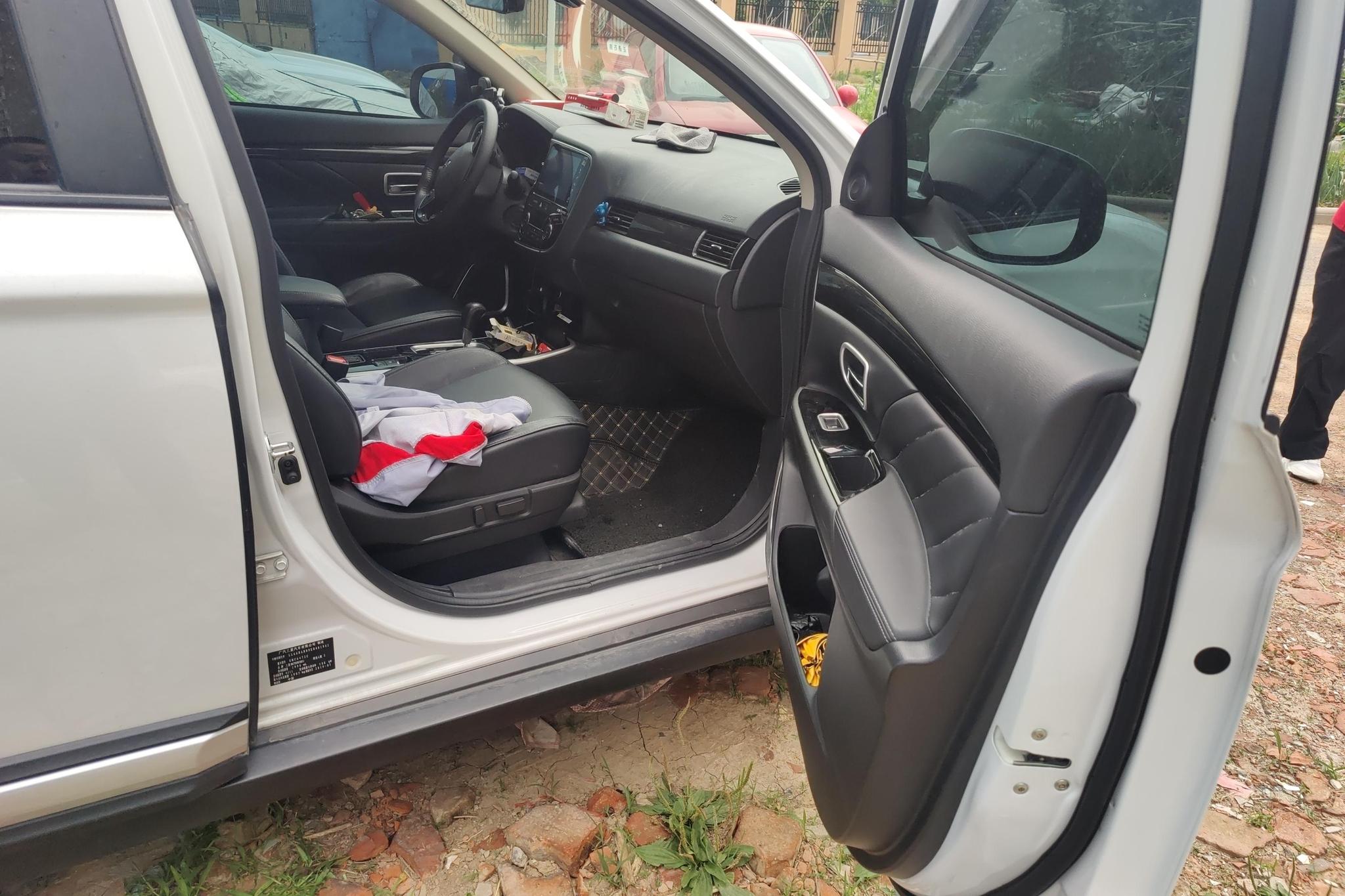 Mitsubishi Outlander 2019 2.0L Enjoy 5 мест V