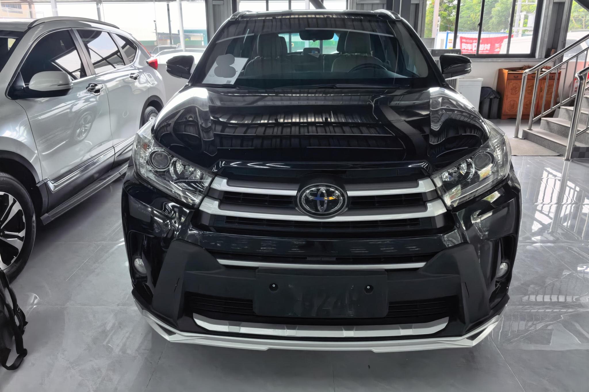 Toyota Highlander 2018 2.0T Luxury 7 мест VI