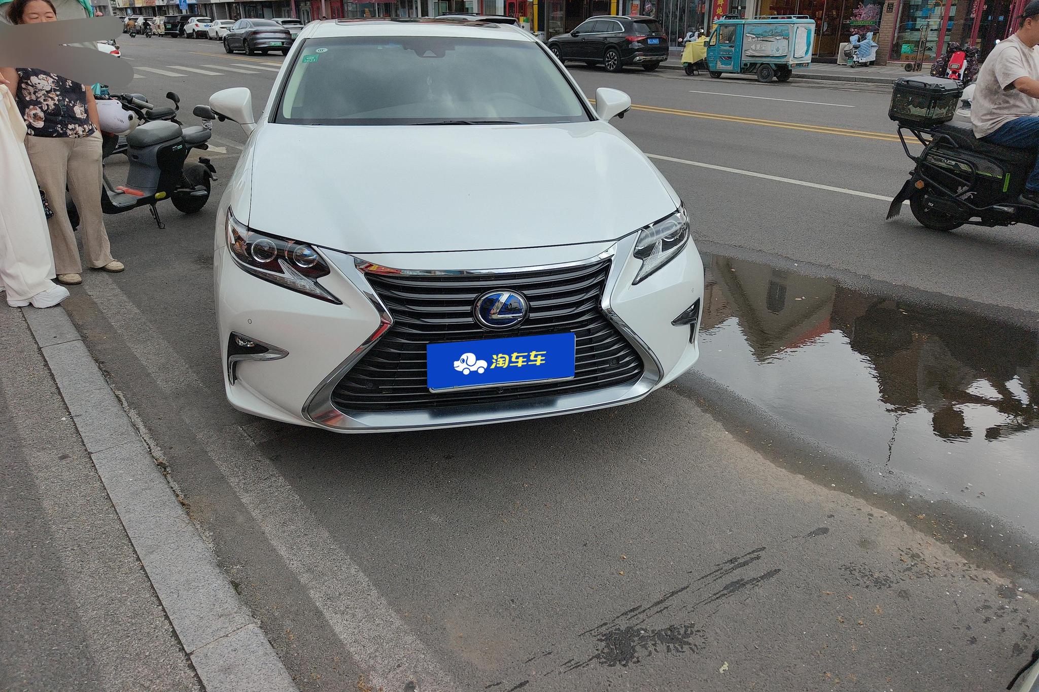 Lexus ES 2015 300h Luxury