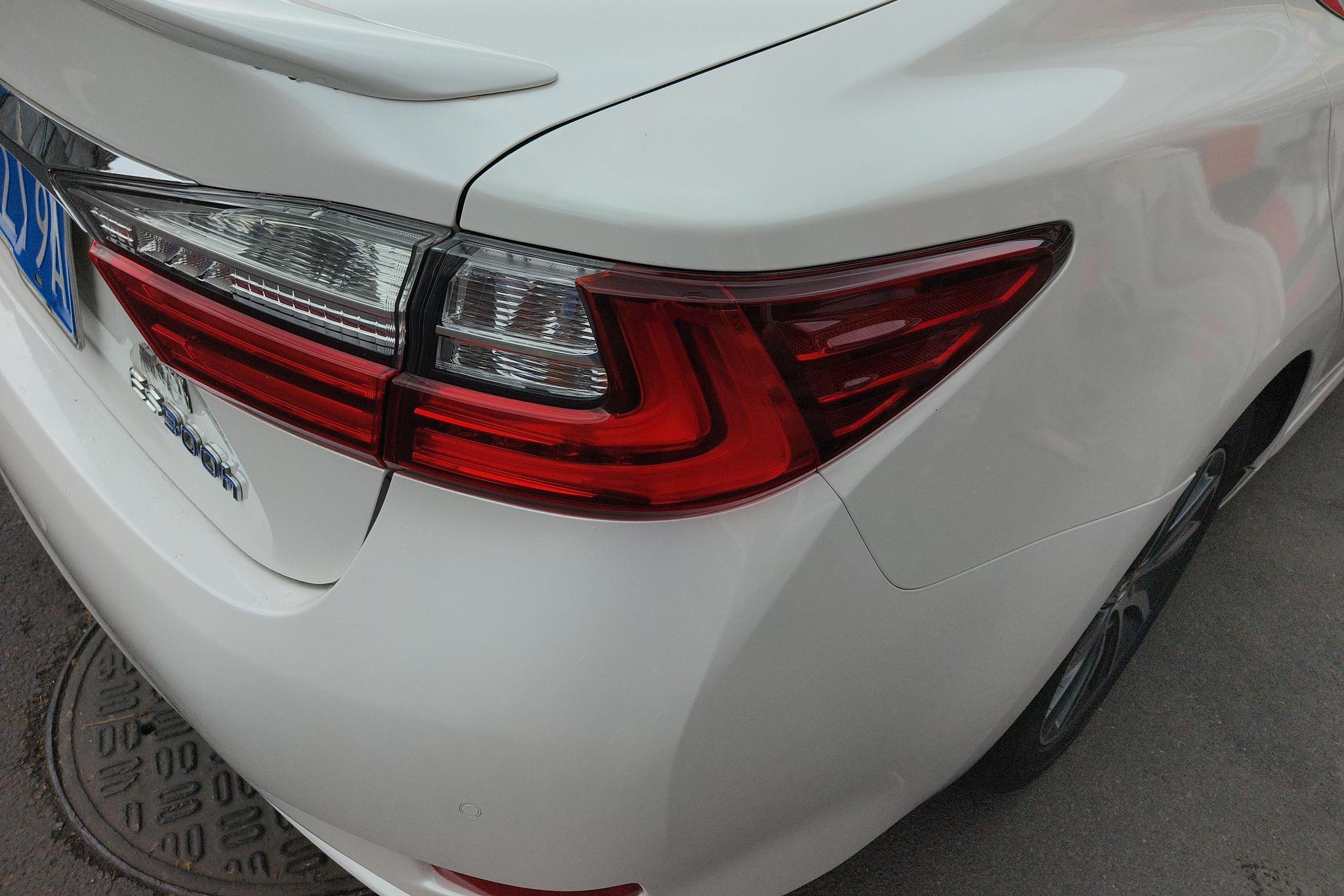 Lexus ES 2015 300h Luxury