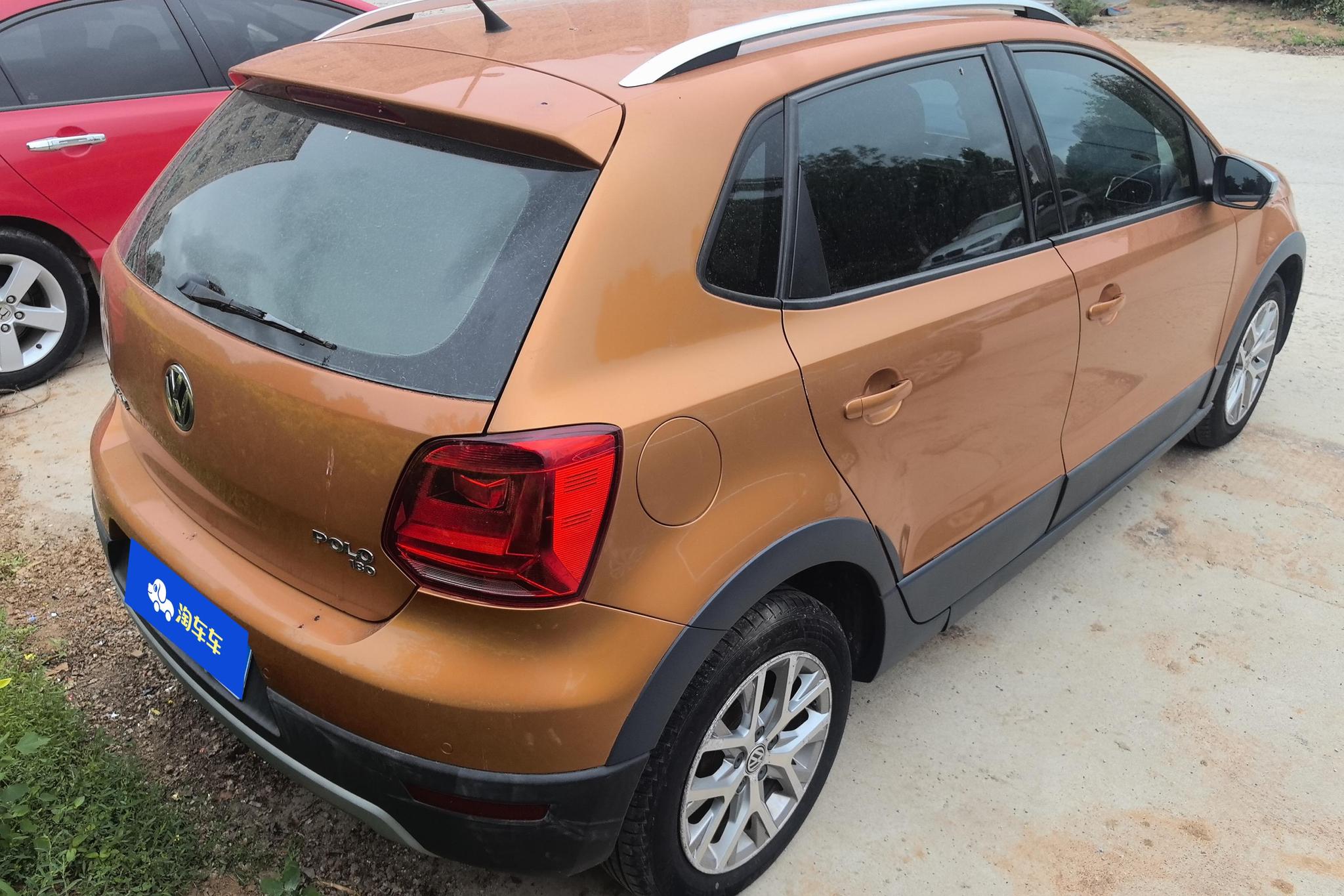 Volkswagen Polo 2016 1.6L Cross Polo AT
