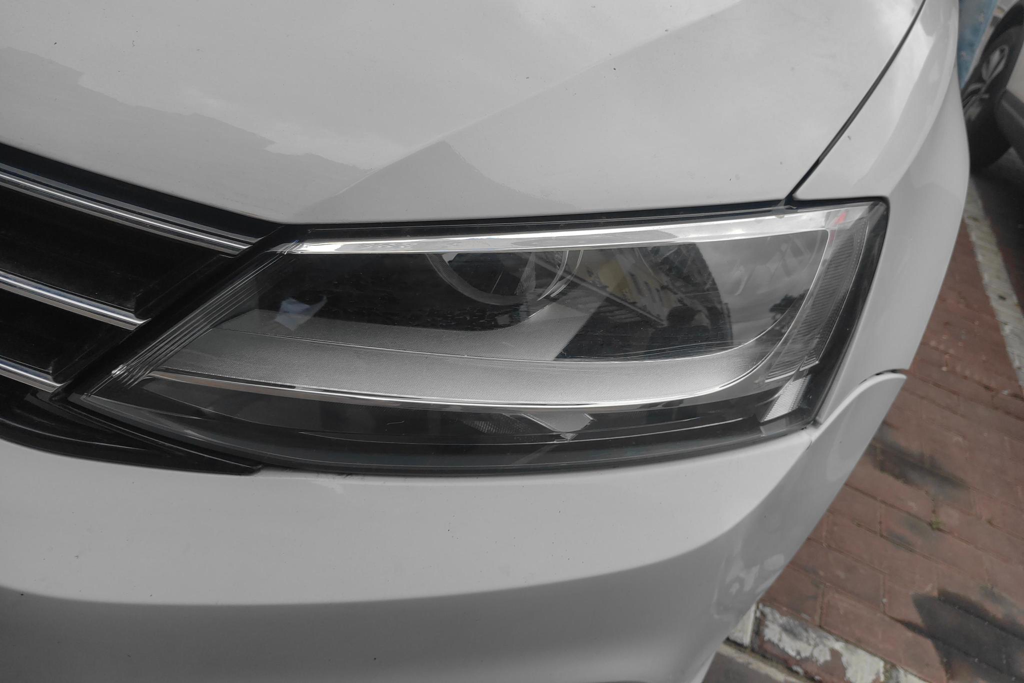 Volkswagen Sagitar 2015 230TSI AT Comfort