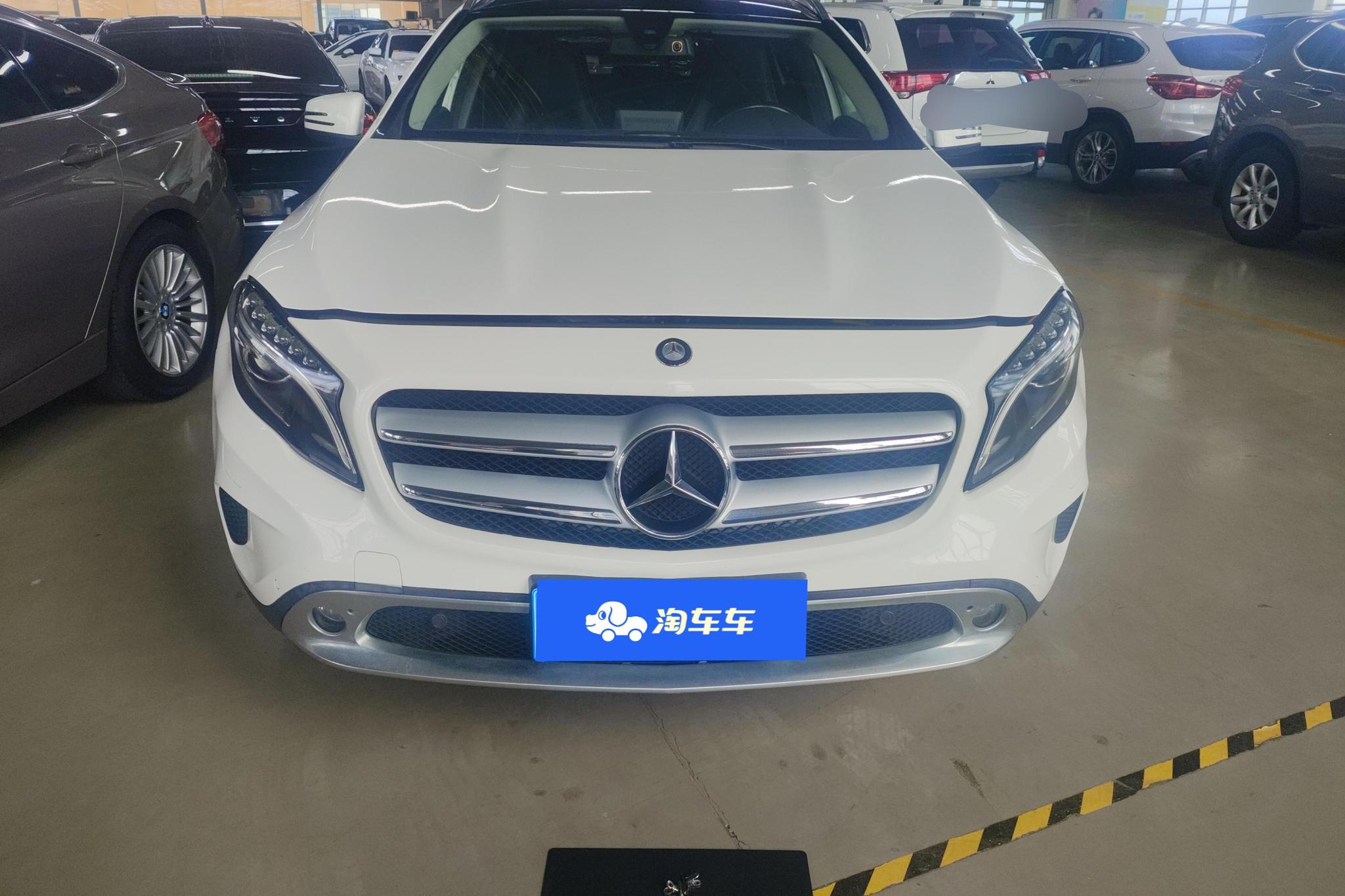 Mercedes-Benz GLA 2016 GLA 220 4MATIC Fashion