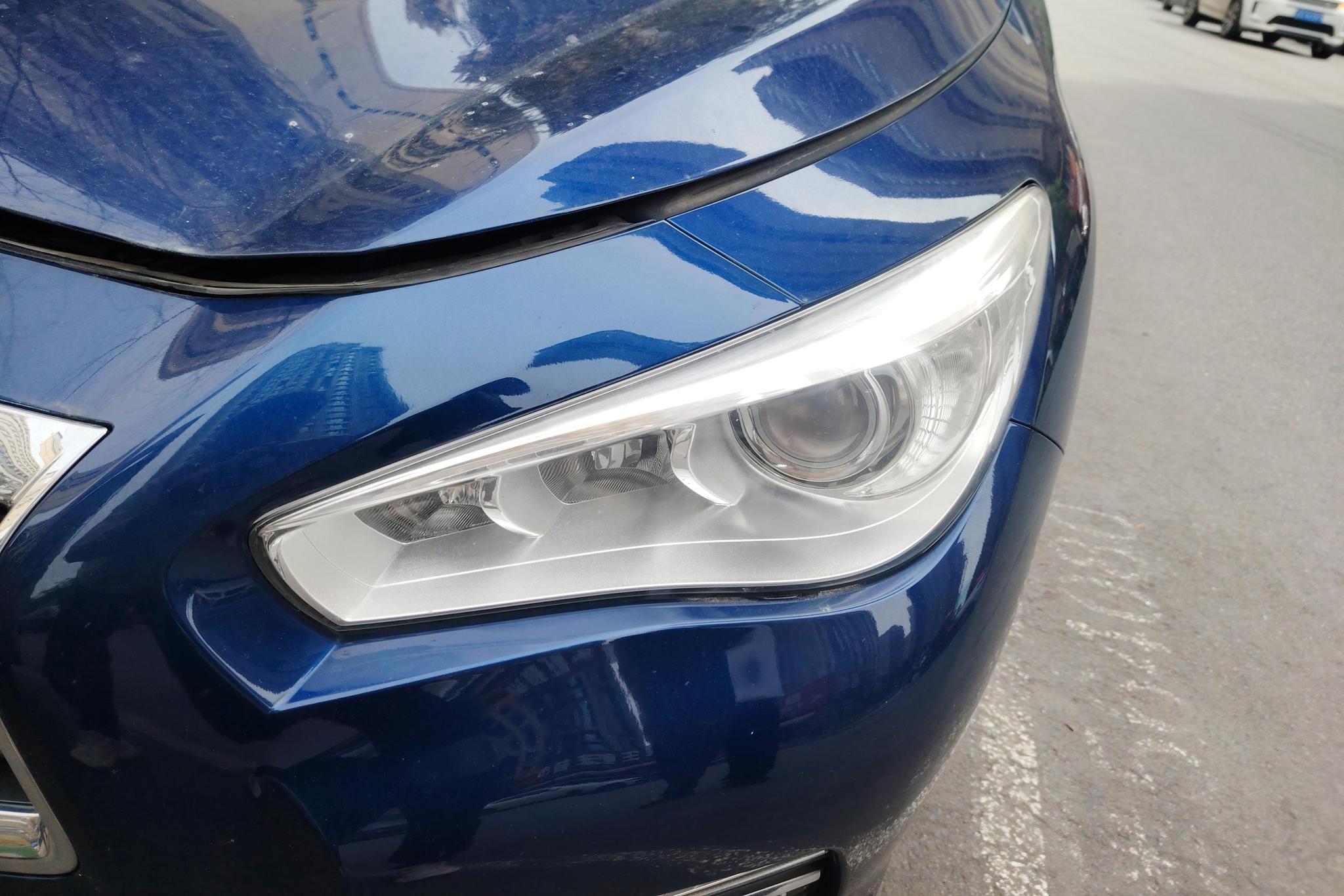 Infiniti Q50L 2016 2.0T Comfort