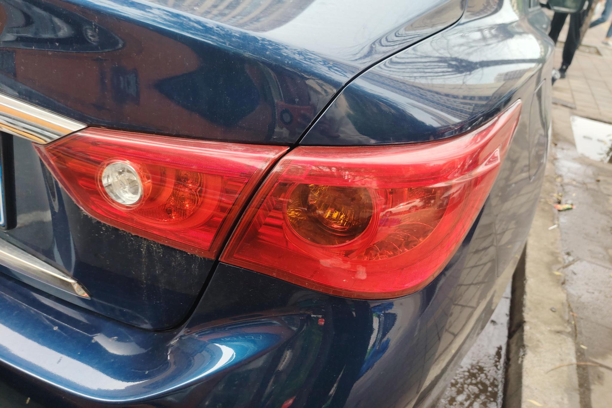 Infiniti Q50L 2016 2.0T Comfort