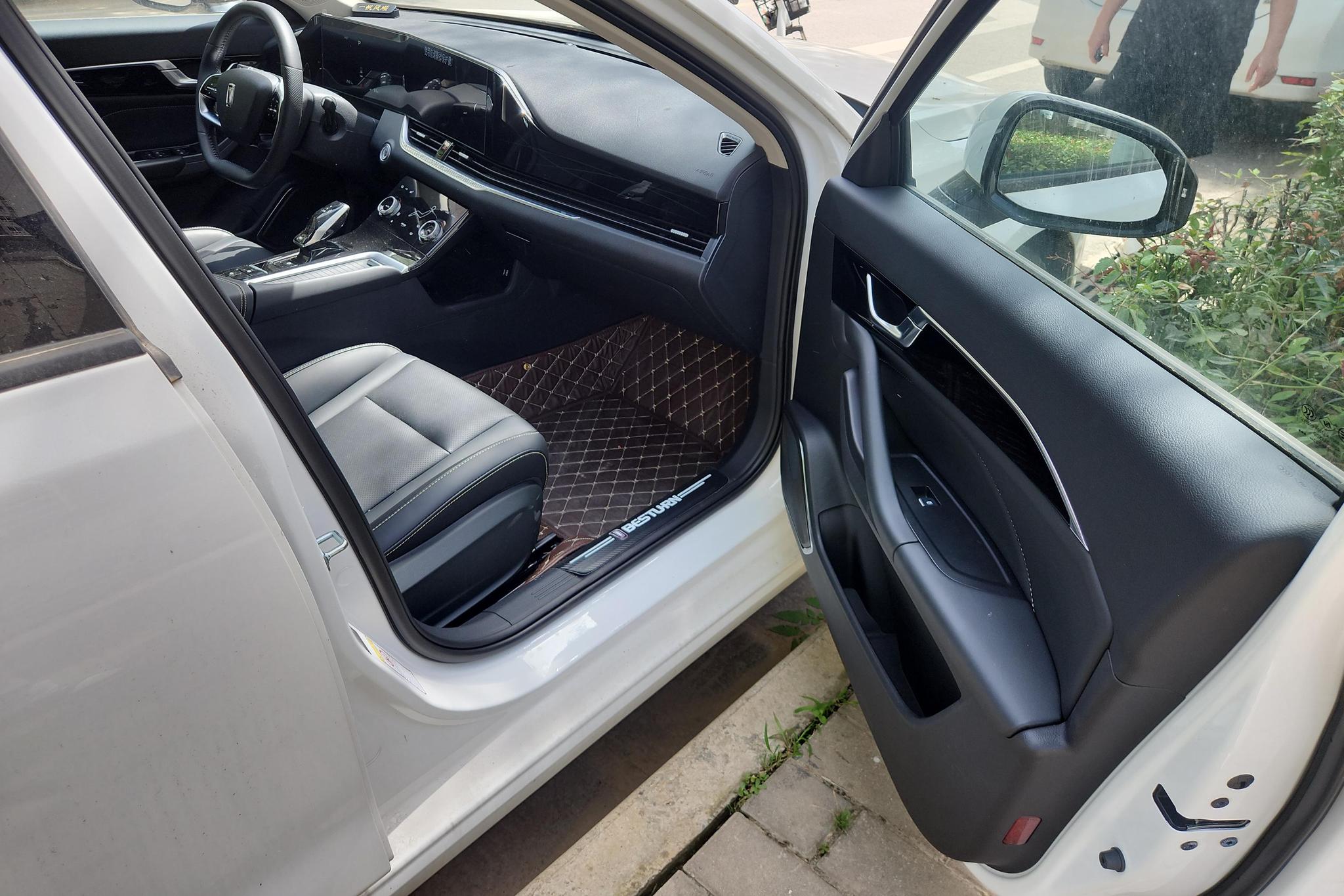 Bestune B70 2023 1.5T AT 70