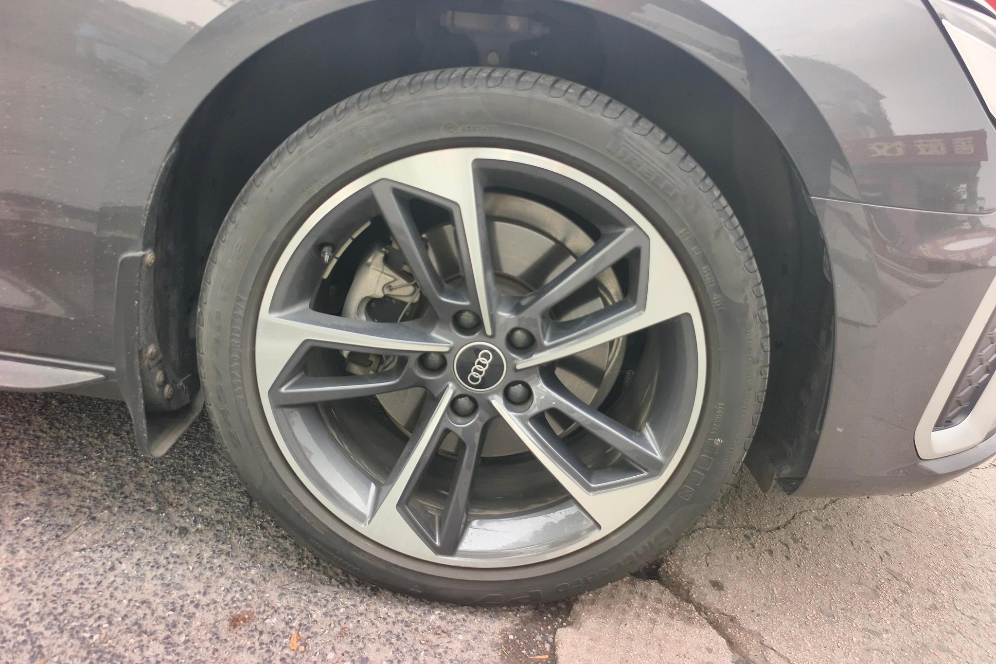Audi A4L id 4438708 из Китая 10