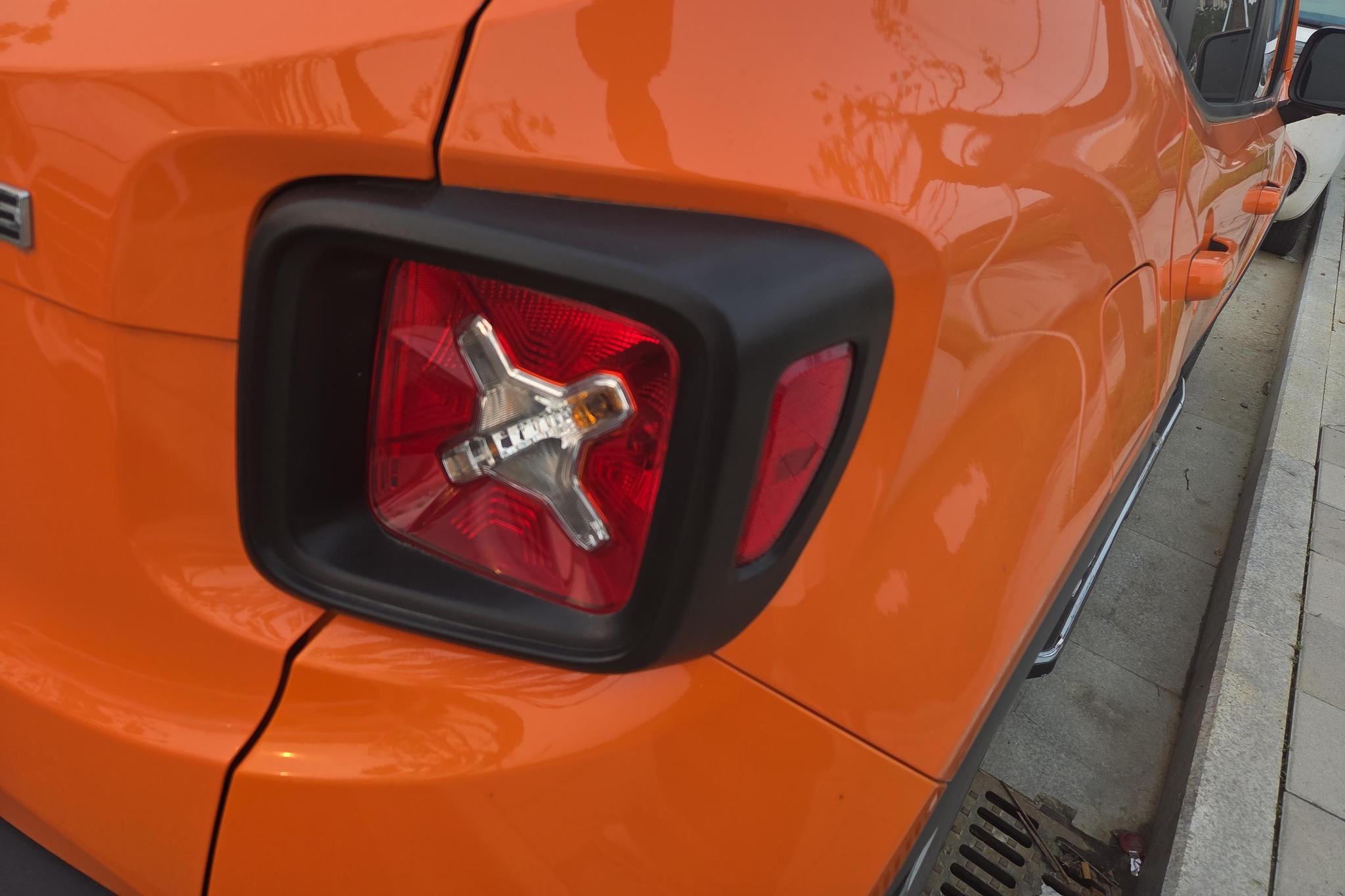 Jeep Renegade 2019 220T AT Lead