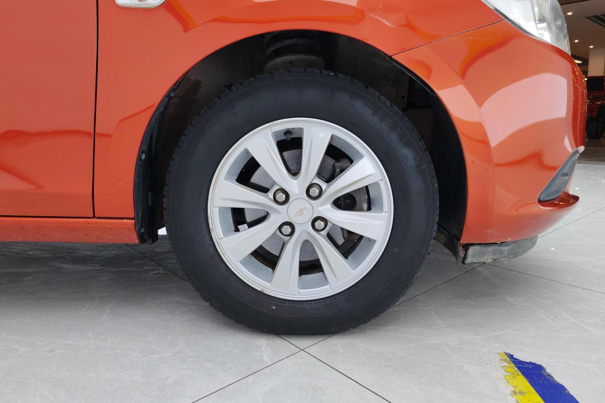 Chevrolet Sail 2015 3 1.3L AMT