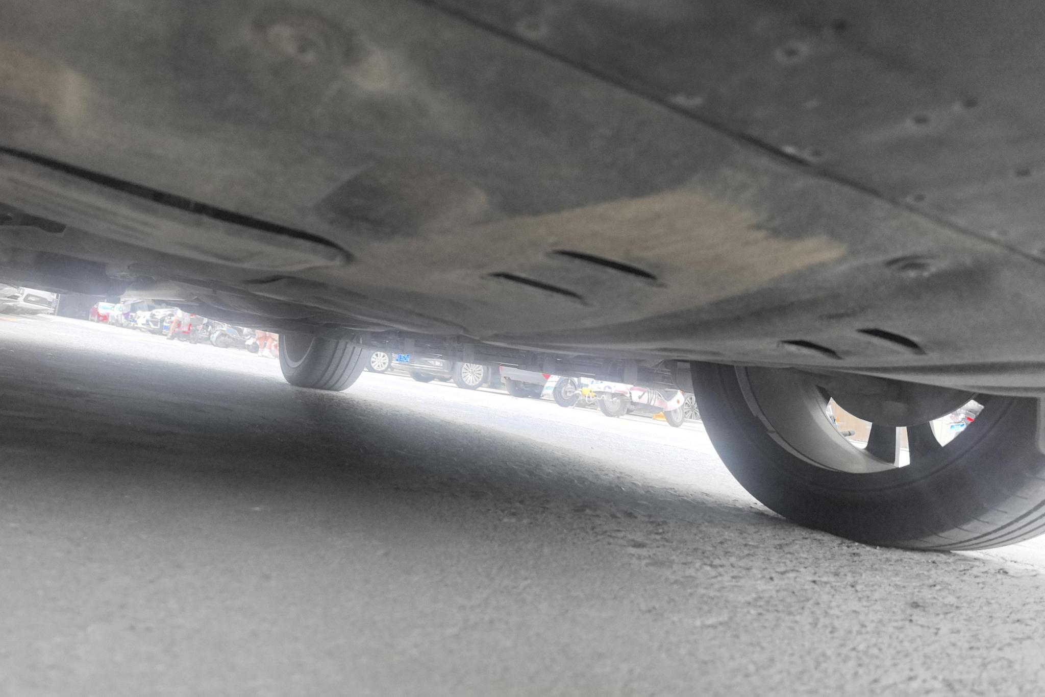 Geely Monjaro L 2024 2.0TD AT