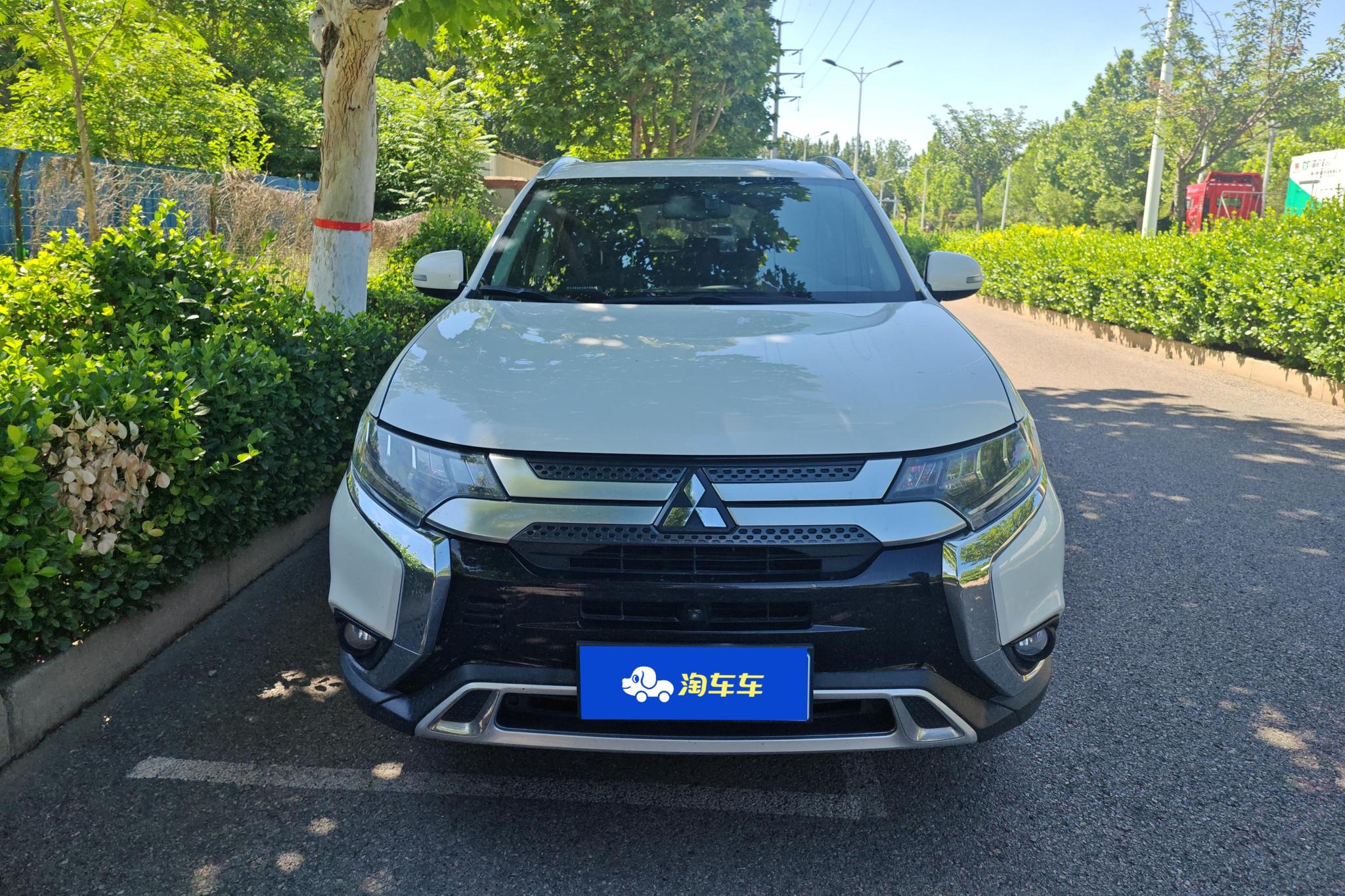 Mitsubishi Outlander 2020 2.4L 5 мест