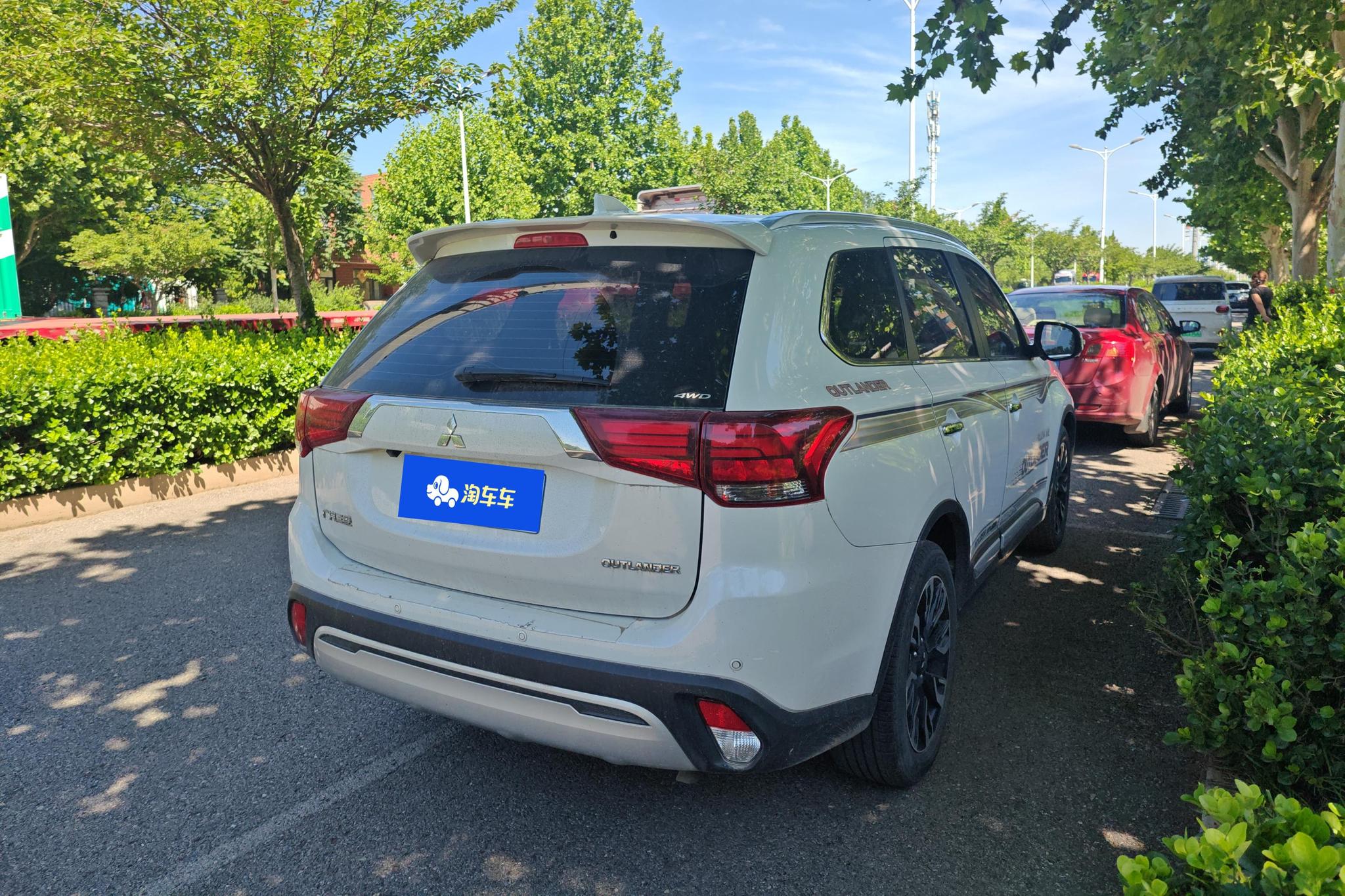 Mitsubishi Outlander 2020 2.4L 5 мест