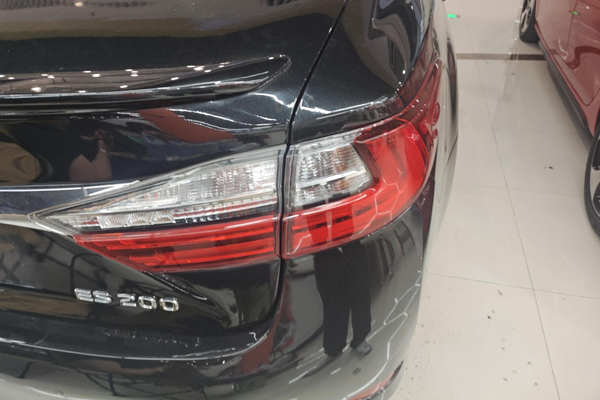 Lexus ES 2015 200 Elite