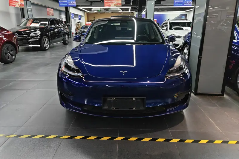 Tesla Model 3 — фото 2