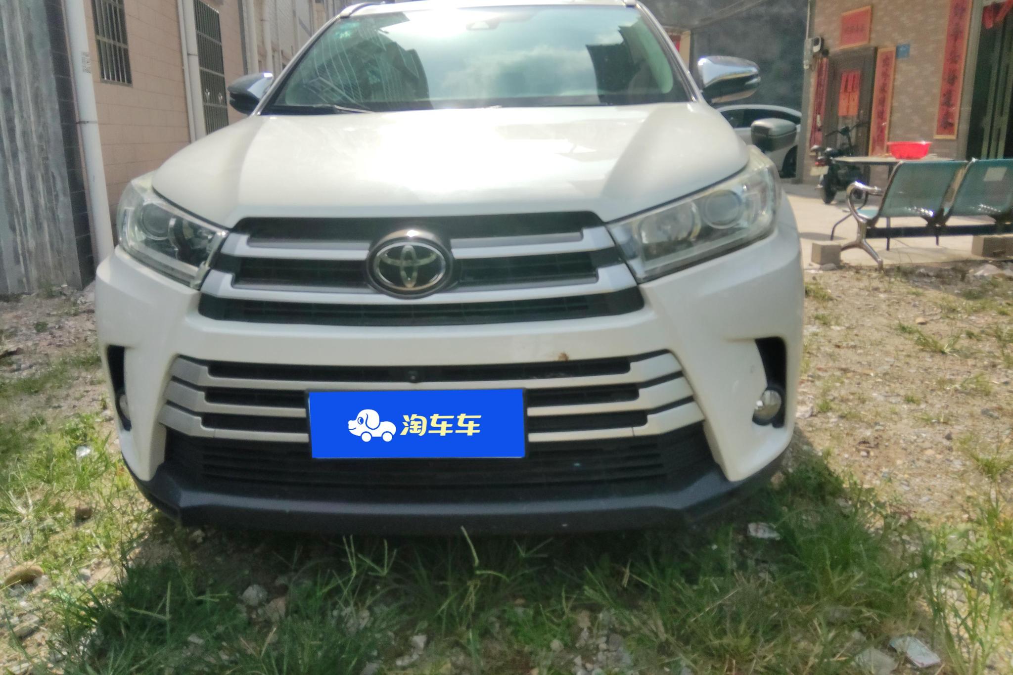 Toyota Highlander 2018 2.0T Luxury 7 мест V