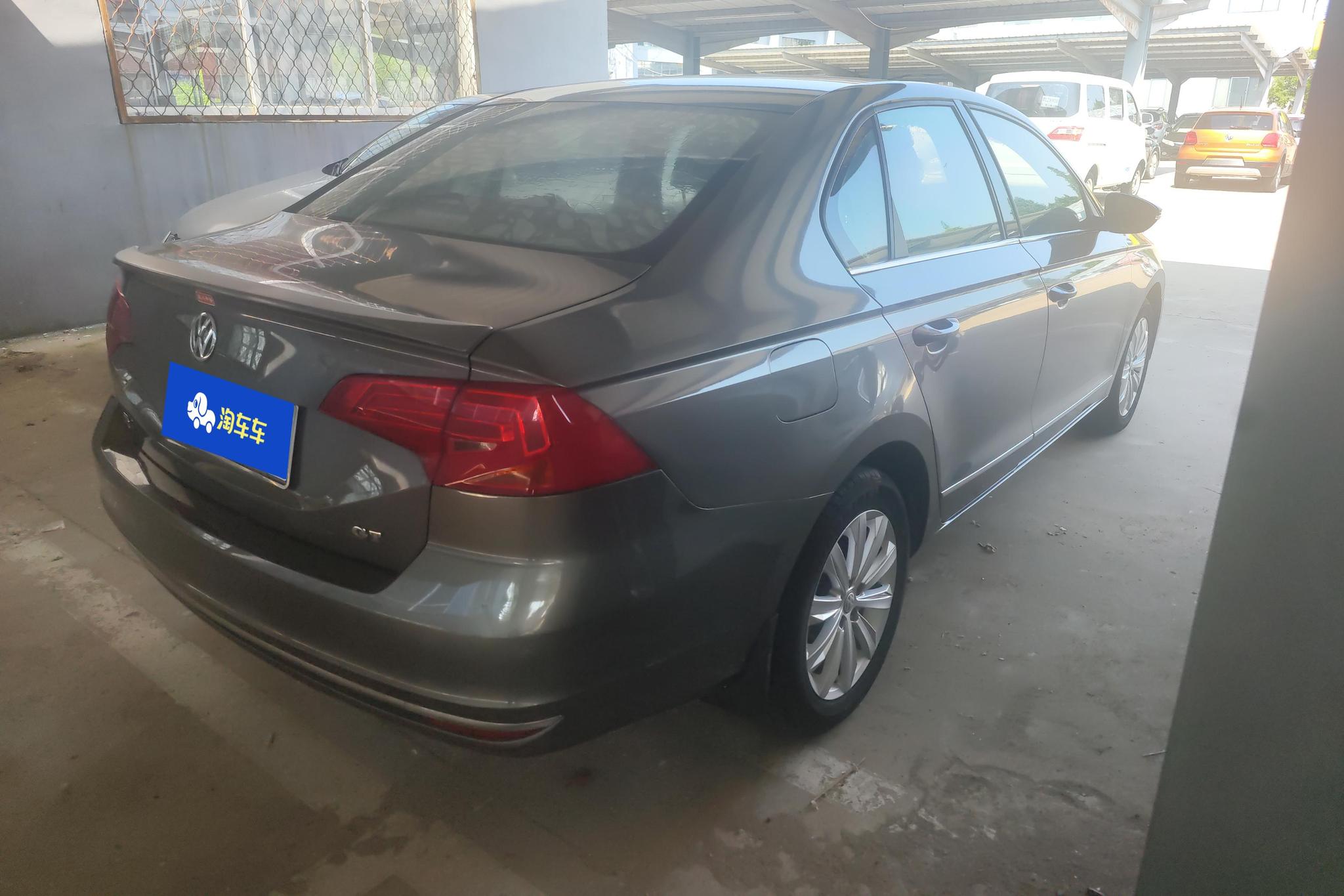 Volkswagen Bora 2016 1.6L MT Comfort