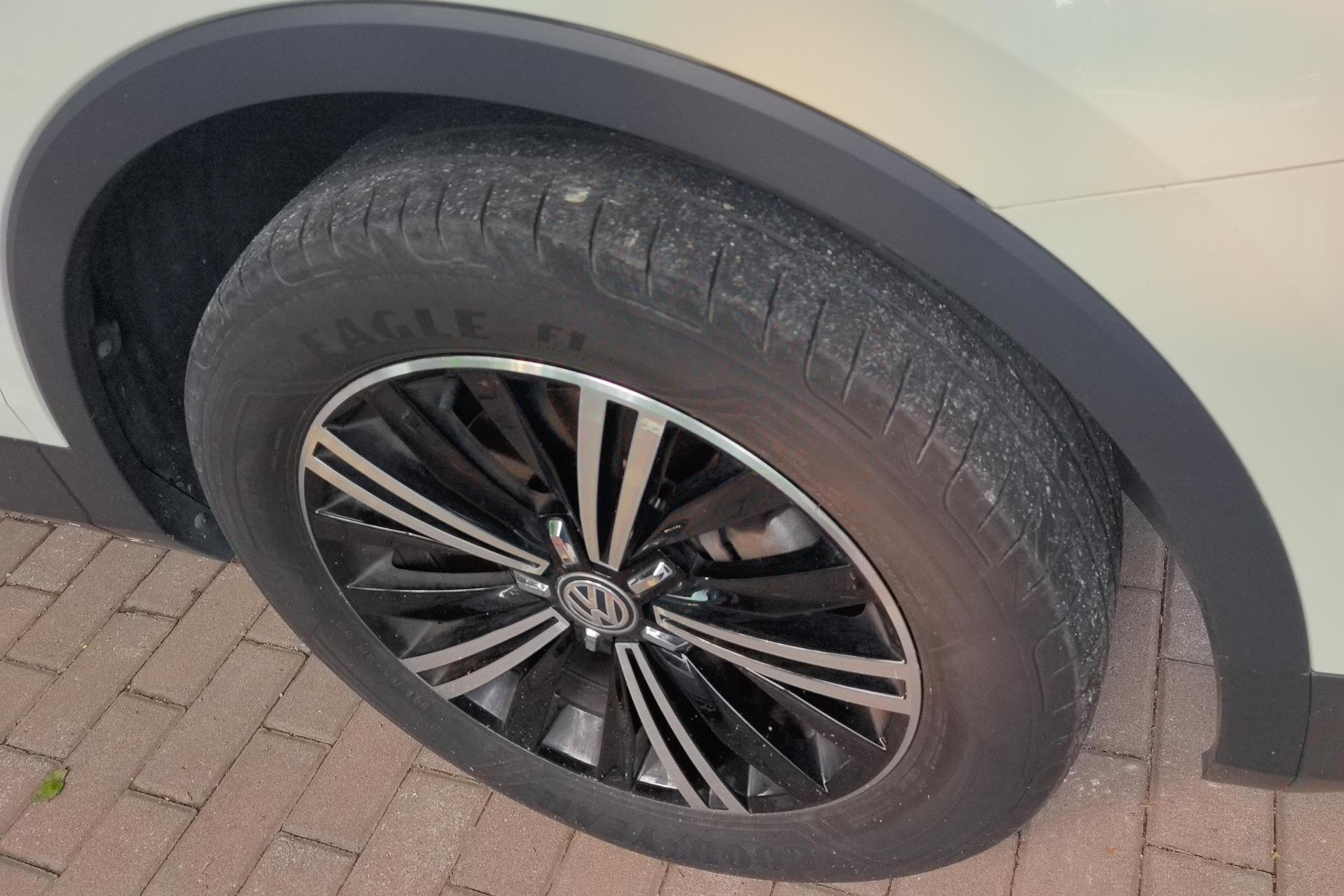 Volkswagen Tiguan L L 2020 330TSI AT Comfort V